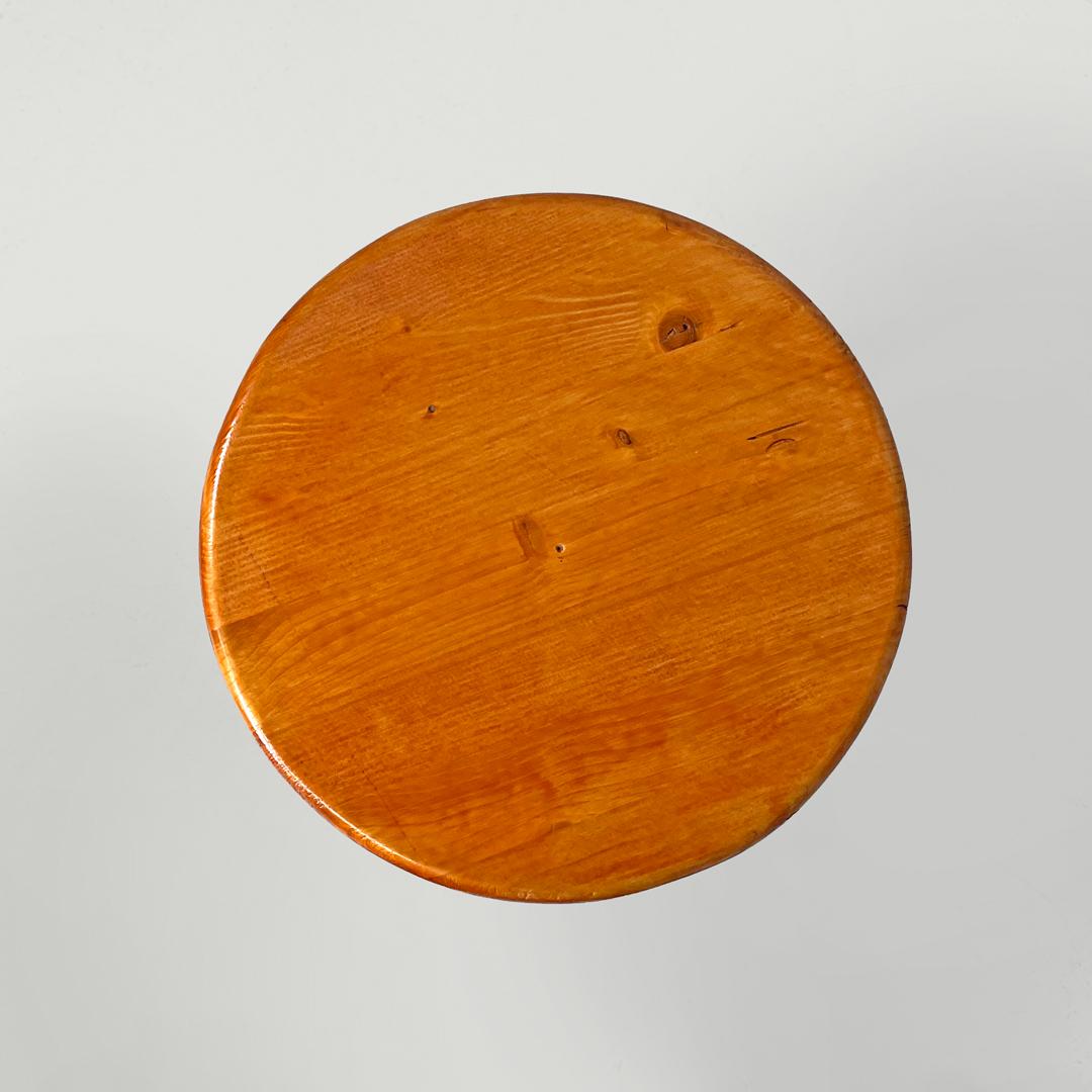 Italian mid-century modern industrial adjustable stools in wood and metal, 1960s For Sale 3