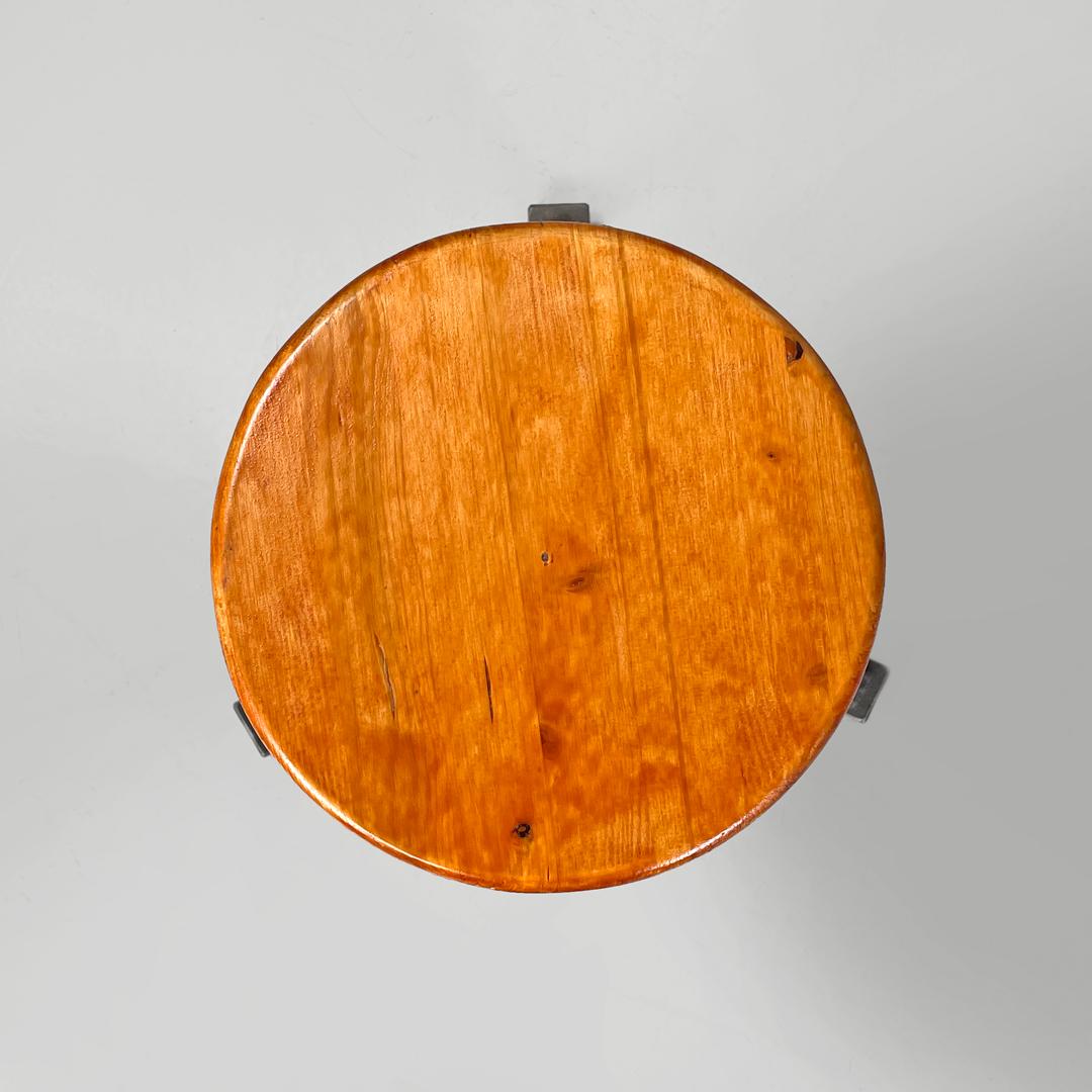 Italian mid-century modern industrial adjustable stools in wood and metal, 1960s For Sale 4
