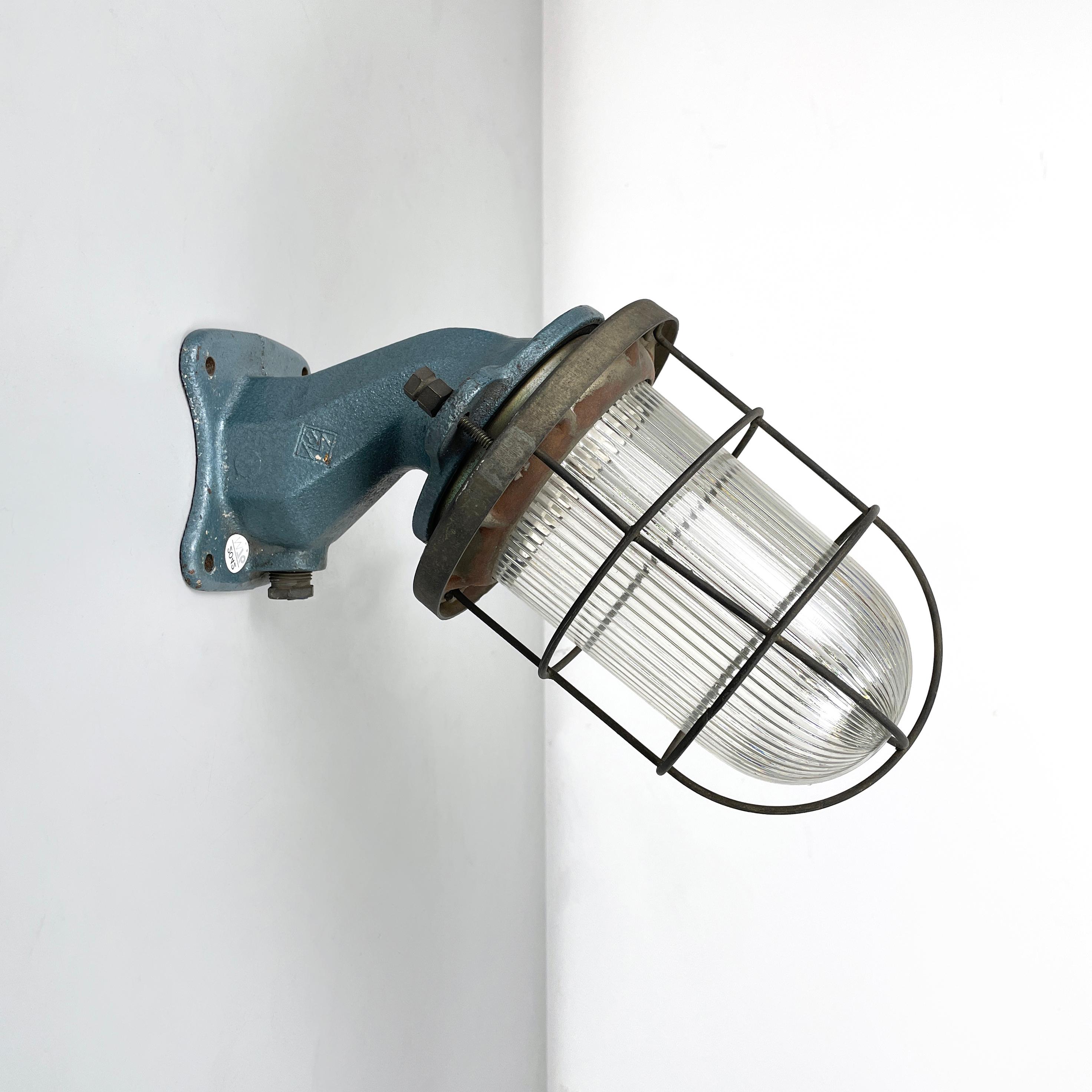 Italian mid-century modern Industrial wall lamp  in metal, 1960s In Good Condition In MIlano, IT