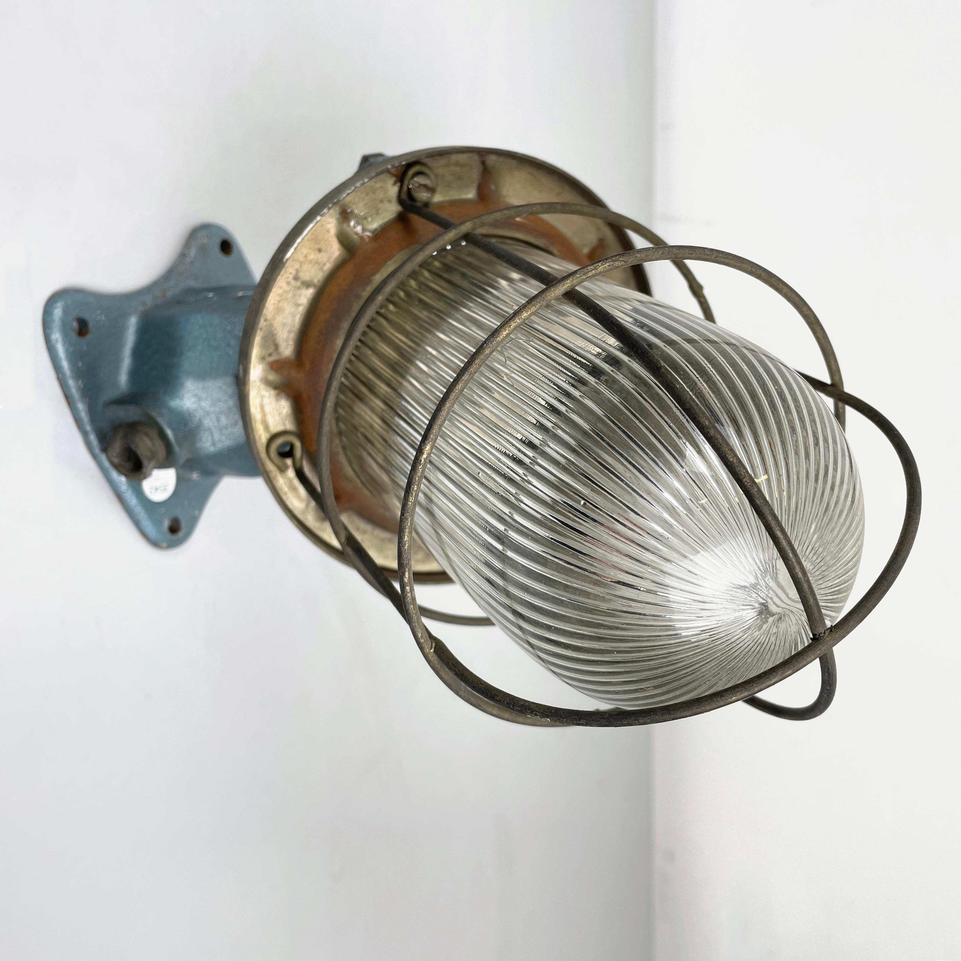 Italian mid-century modern Industrial wall lamp  in metal, 1960s 1