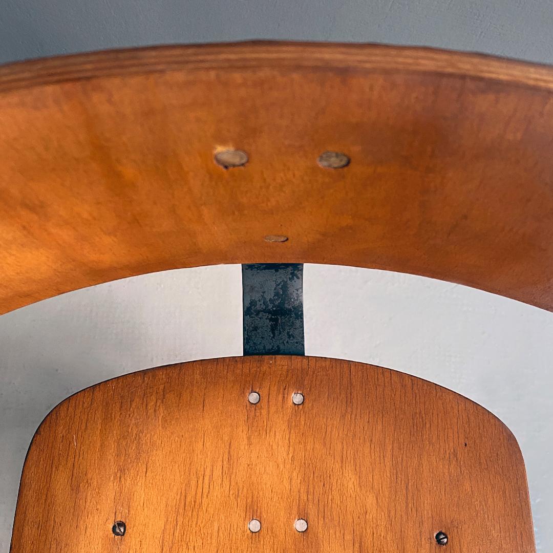 Paire de tabourets industriels italiens en bois et fer, de style mi-siècle moderne, années 1960 en vente 5