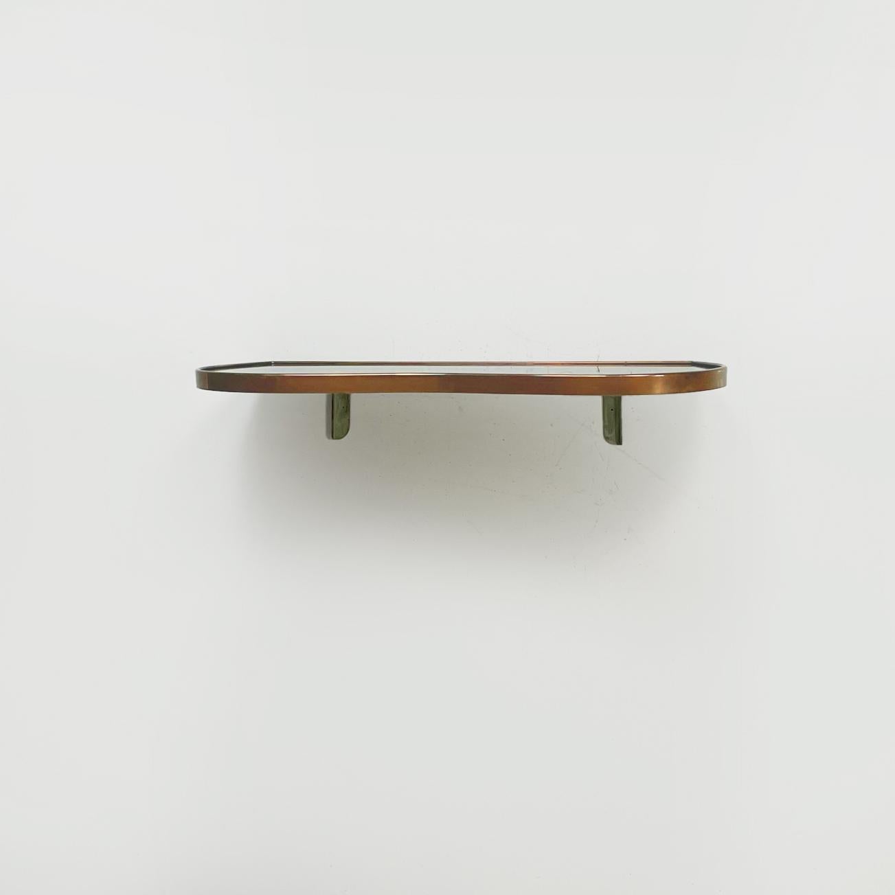 Italian Mid-Century Modern Irregular Shelf in Green Glass and Brass, 1950s In Good Condition In MIlano, IT