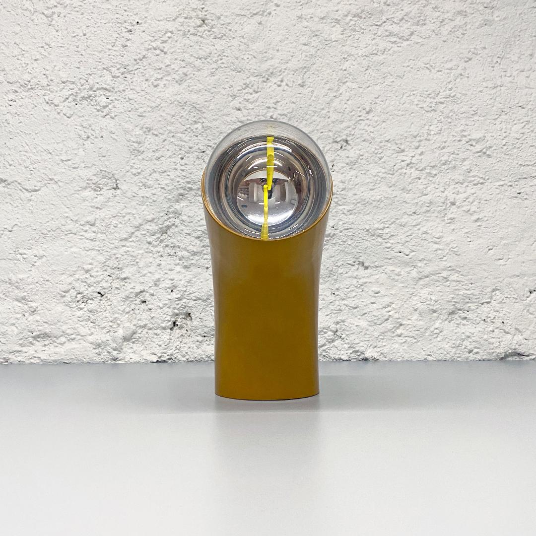 Italian Mid-Century Modern Kinetic sculpture by Franco Costalonga, 1970s
Kinetic sculpture composed of a mustard yellow plastic tube and a sphere with a radio rod inside that generates yellow beams. Made by Franco Costalonga in the