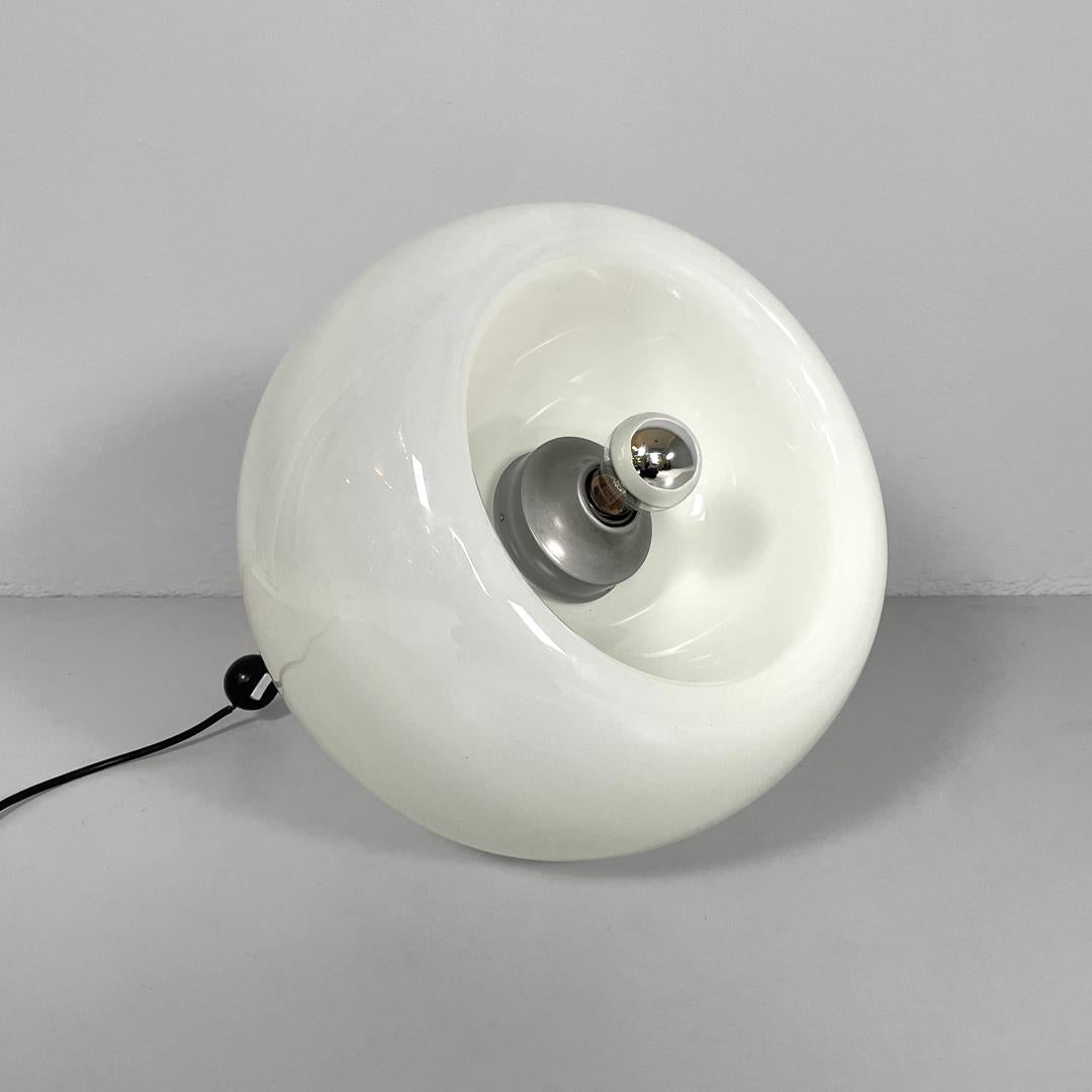 Italian mid-century modern lamp Vacuna Eleonore Peduzzi Riva for Artemide, 1960s For Sale 2