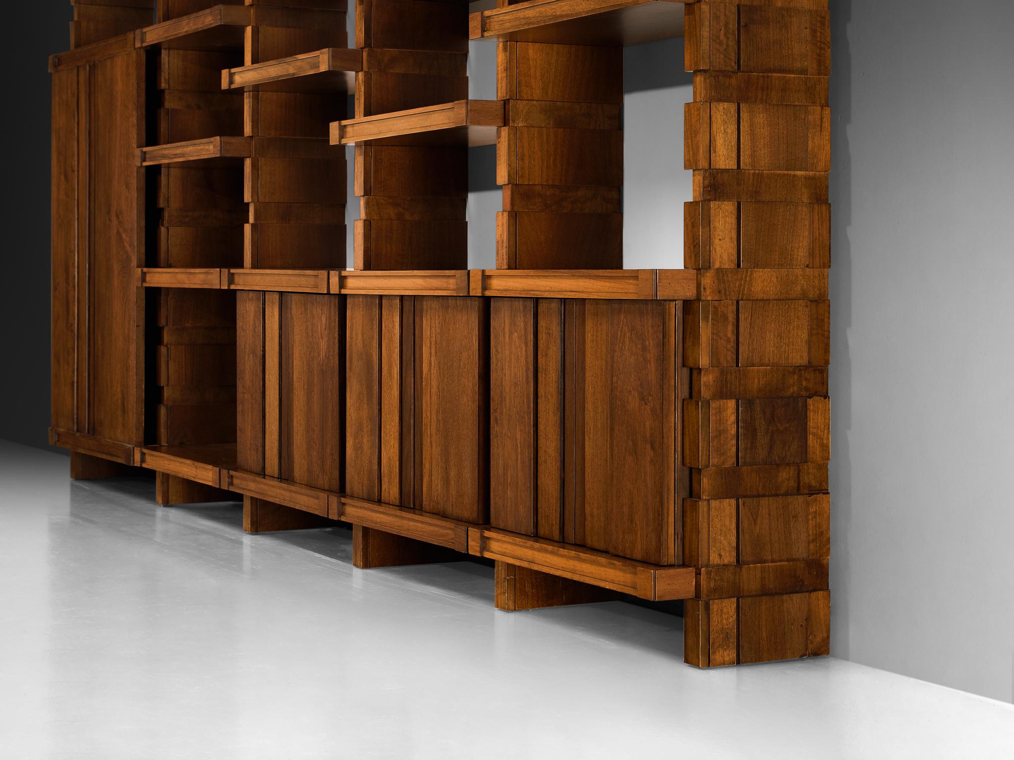 Italian Mid-Century Modern Large Architectural Library in Walnut For Sale 3