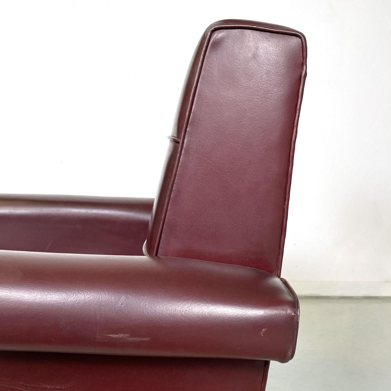 Italian mid-century modern leather armchairs by Ico Parisi for Cassina, 1960s For Sale 3