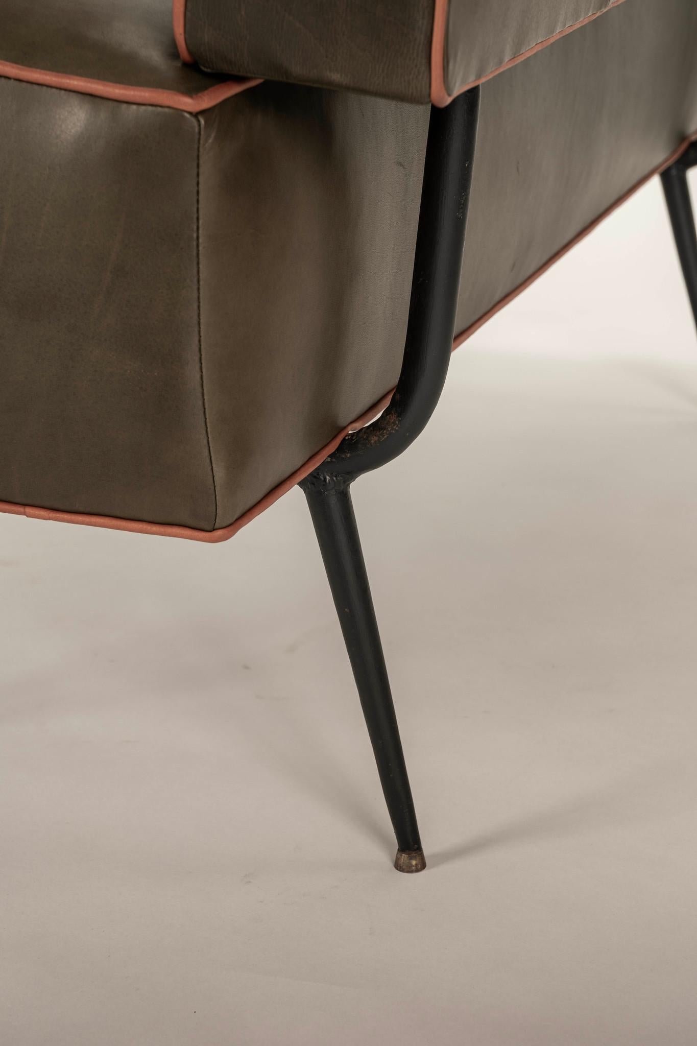 Settee italienne moderne du milieu du siècle dernier en vente 5