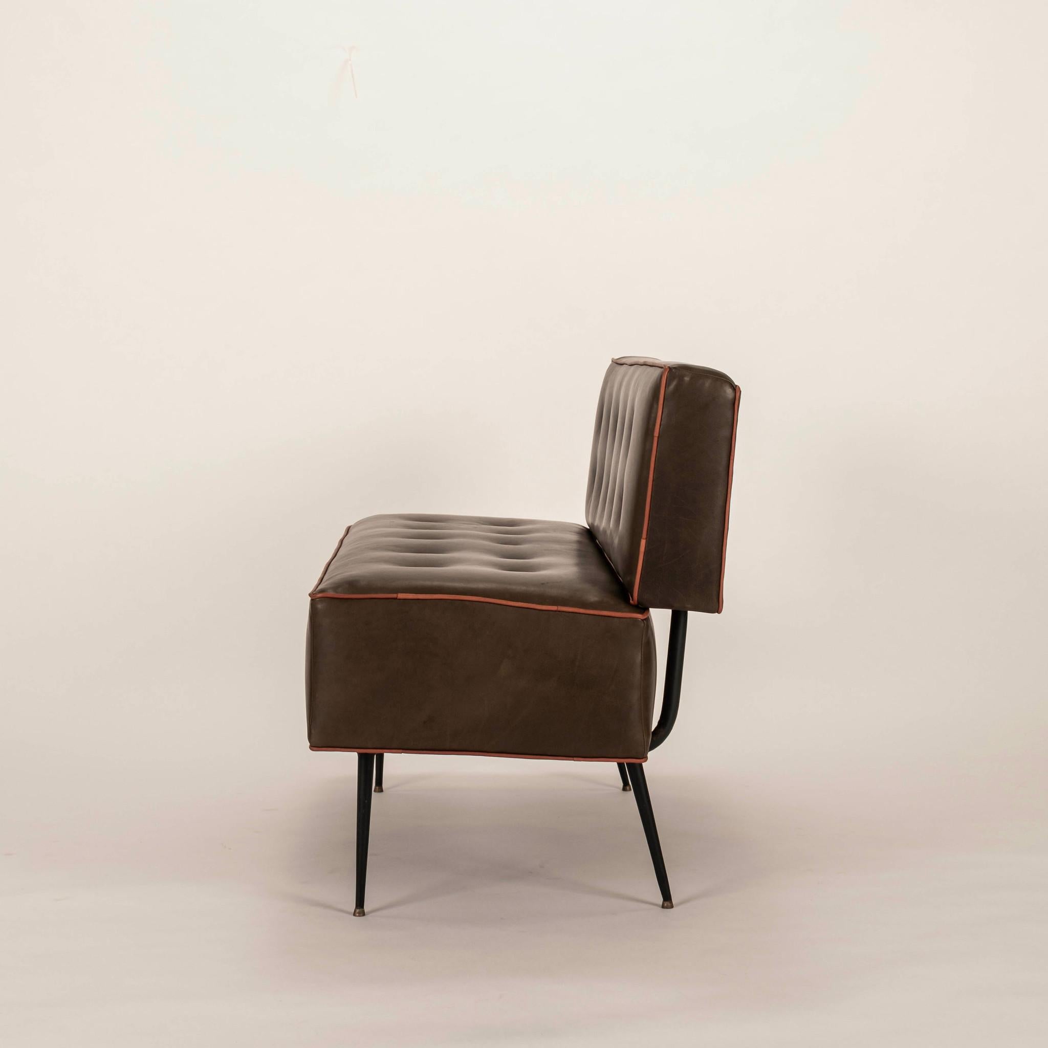 20ième siècle Settee italienne moderne du milieu du siècle dernier en vente