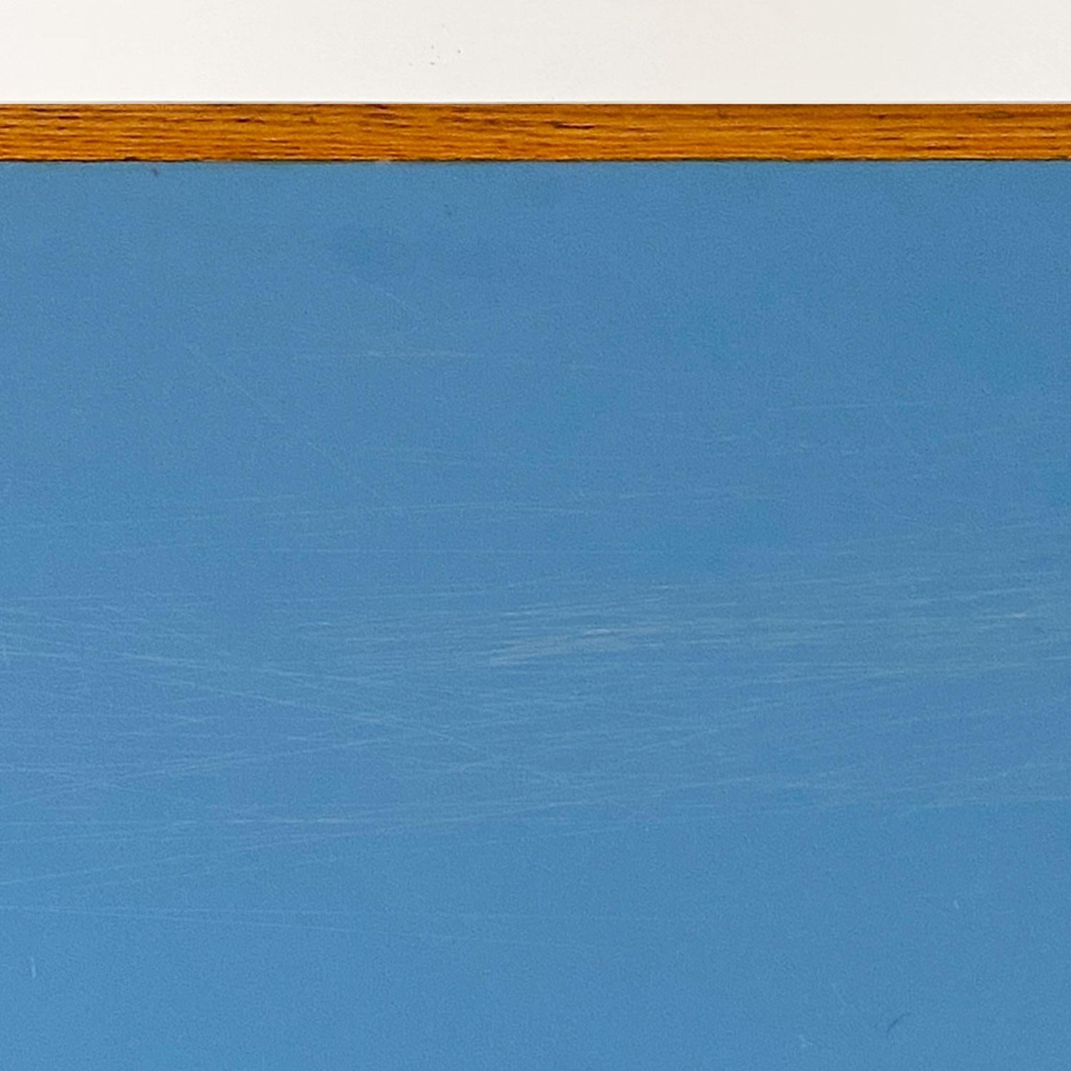 Bureau italien moderne du milieu du siècle en bois massif stratifié bleu clair avec tiroir des années 1960 5