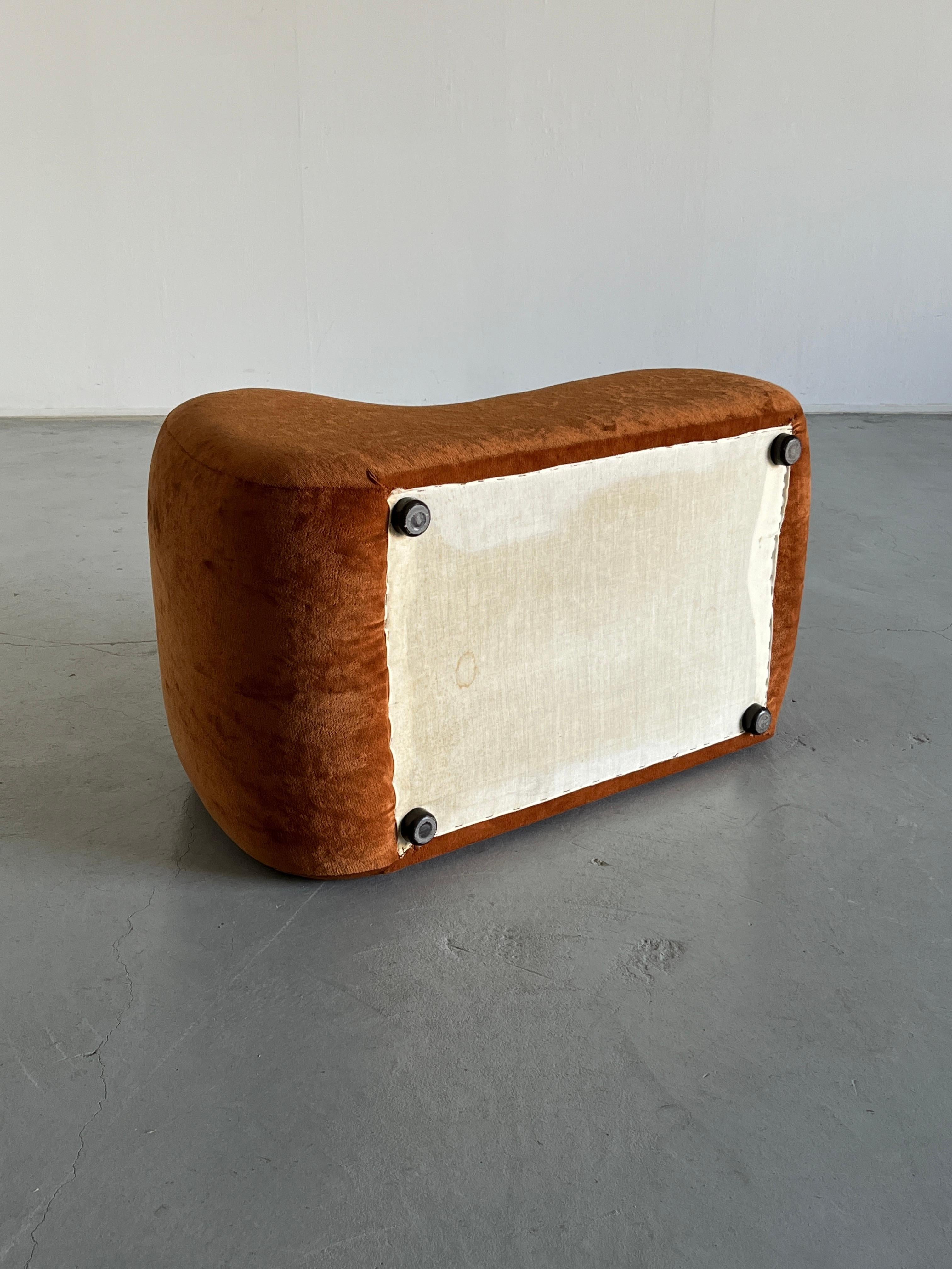 Italian Mid-Century-Modern Lounge Chair or Club Chair in Velvet Fabric, 1970s 6
