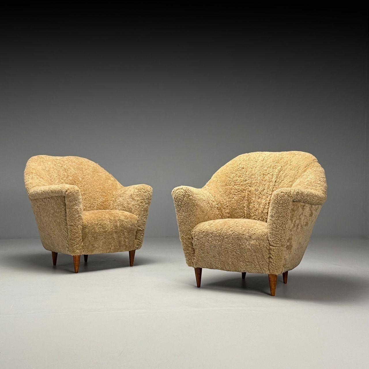 Mid-Century Modern Chaises longues italiennes The Modernity, Shearling Honey, Wood Woods, 1950s en vente