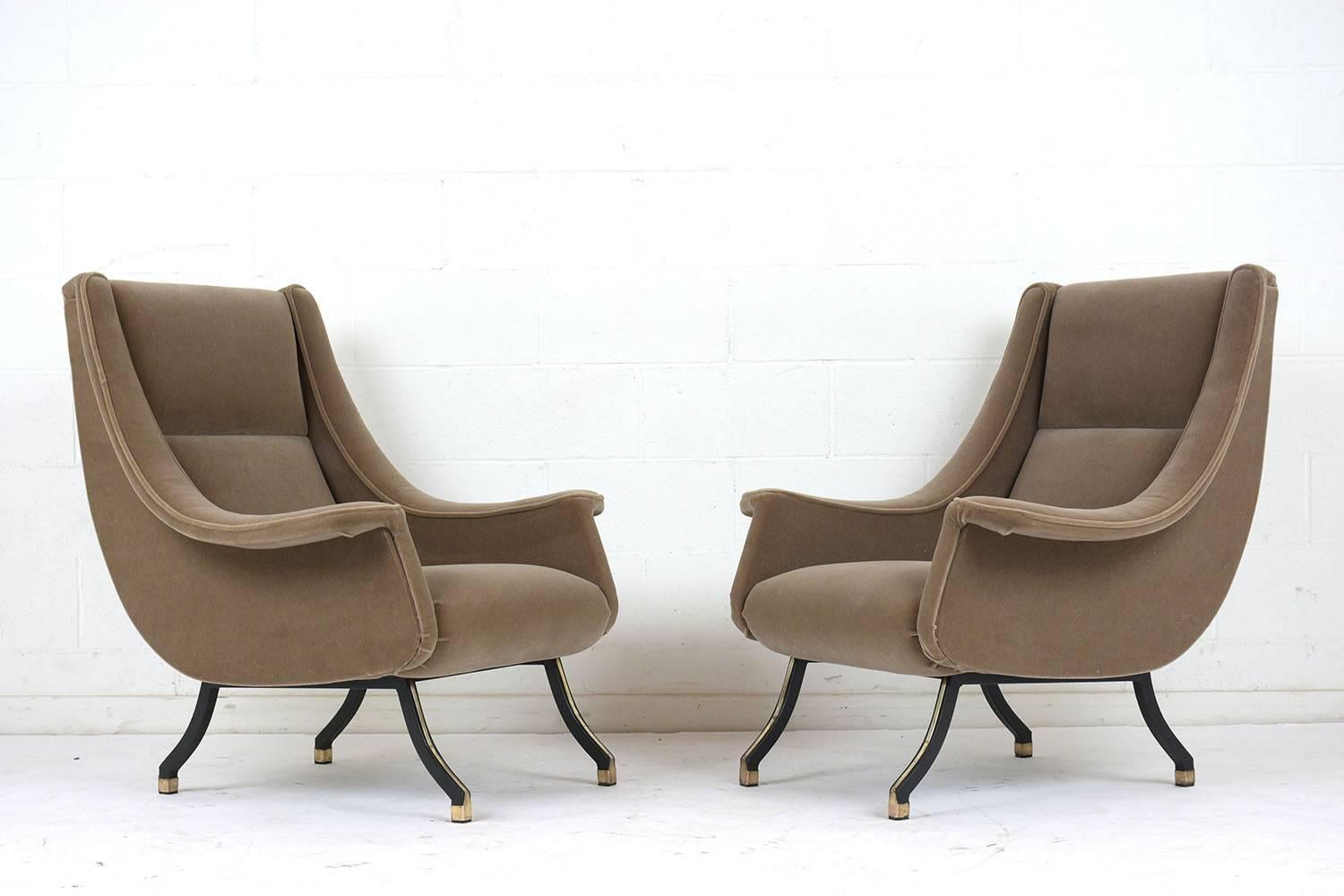 Italian Mid-Century Modern Lounge Chairs, Pair In Good Condition In Los Angeles, CA