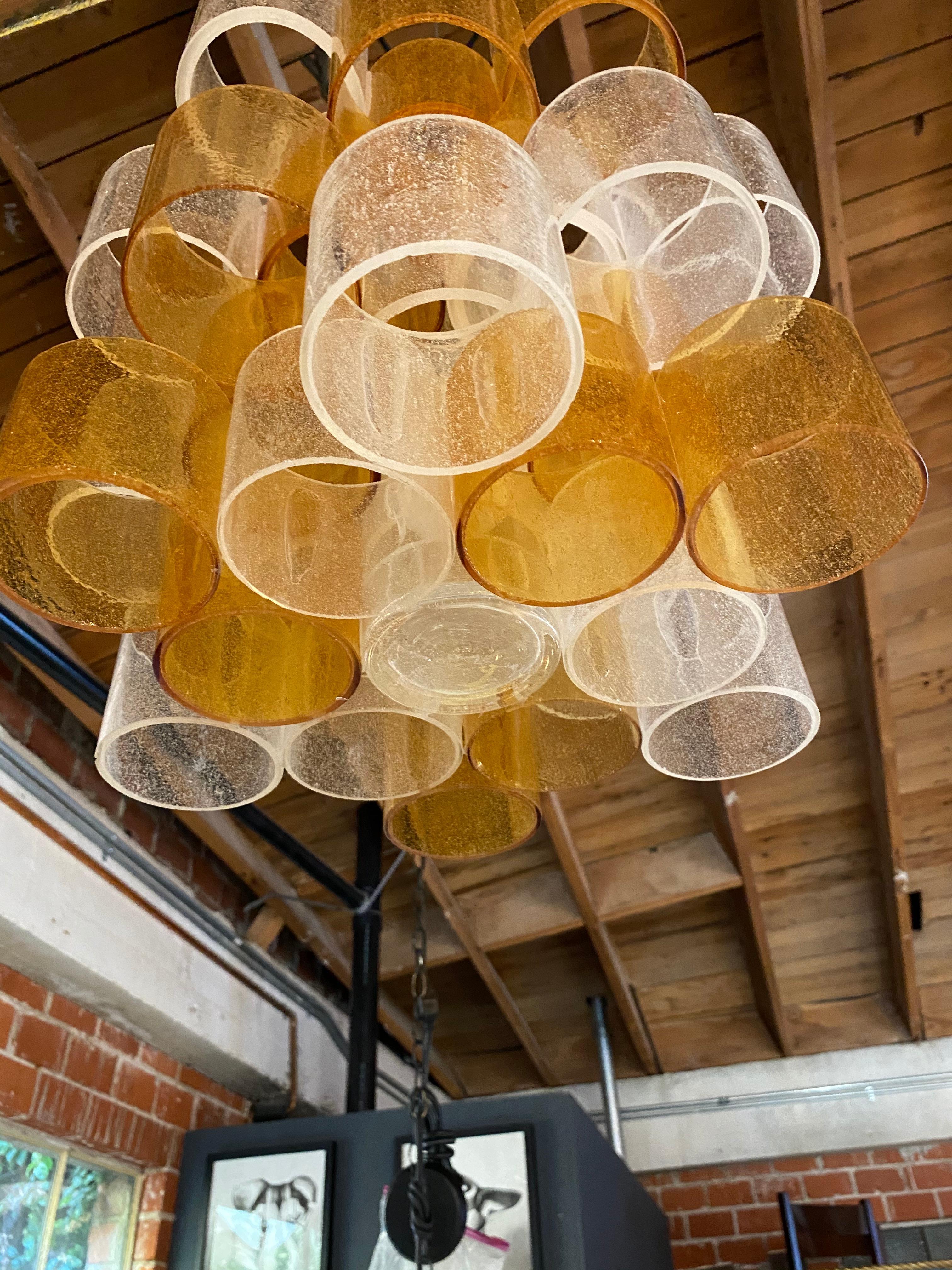 Métal Pendentif italien moderne du milieu du siècle dernier en lucite, 1970 en vente