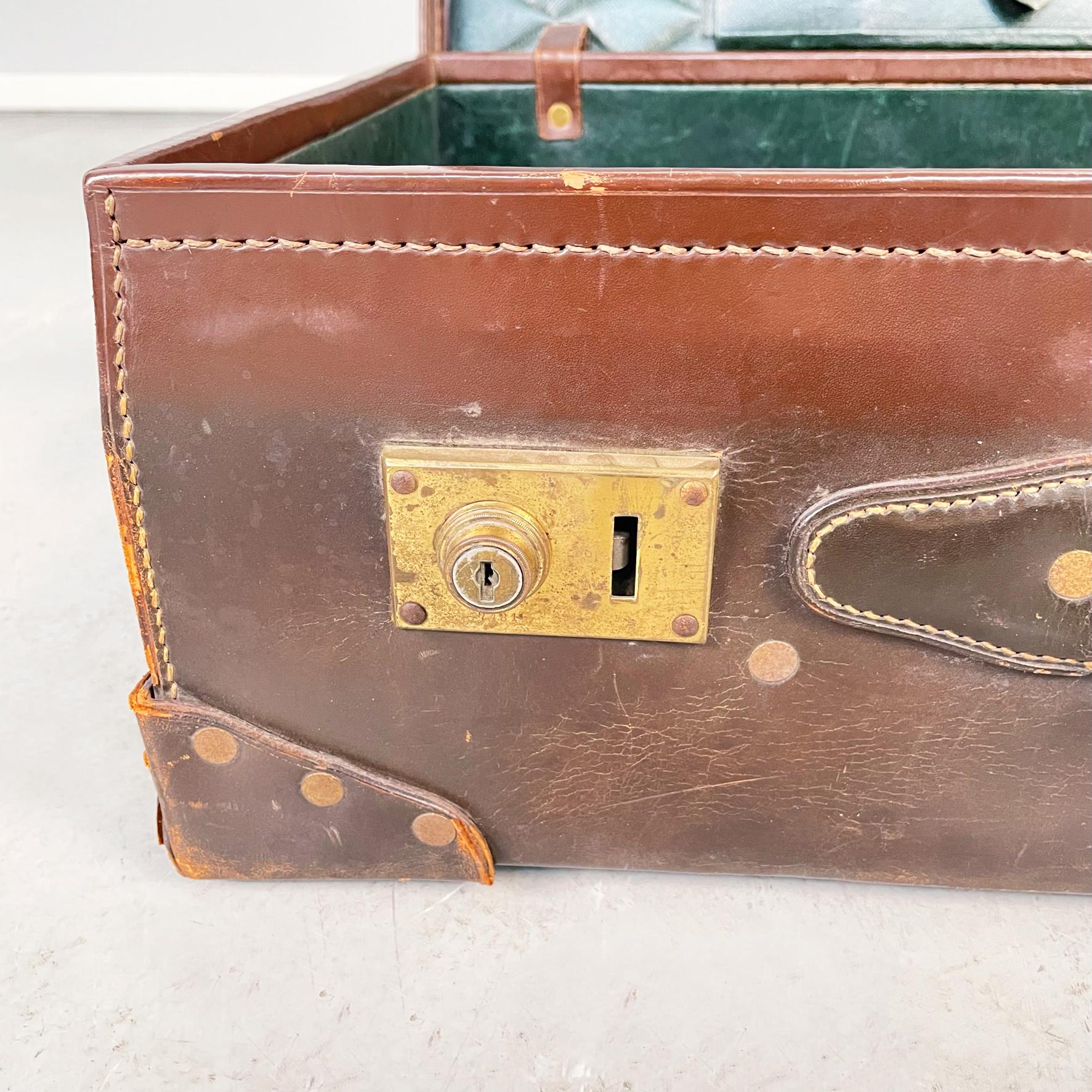Italian Mid-Century Modern Luggage in Brown and Green Leather, 1970s For Sale 14