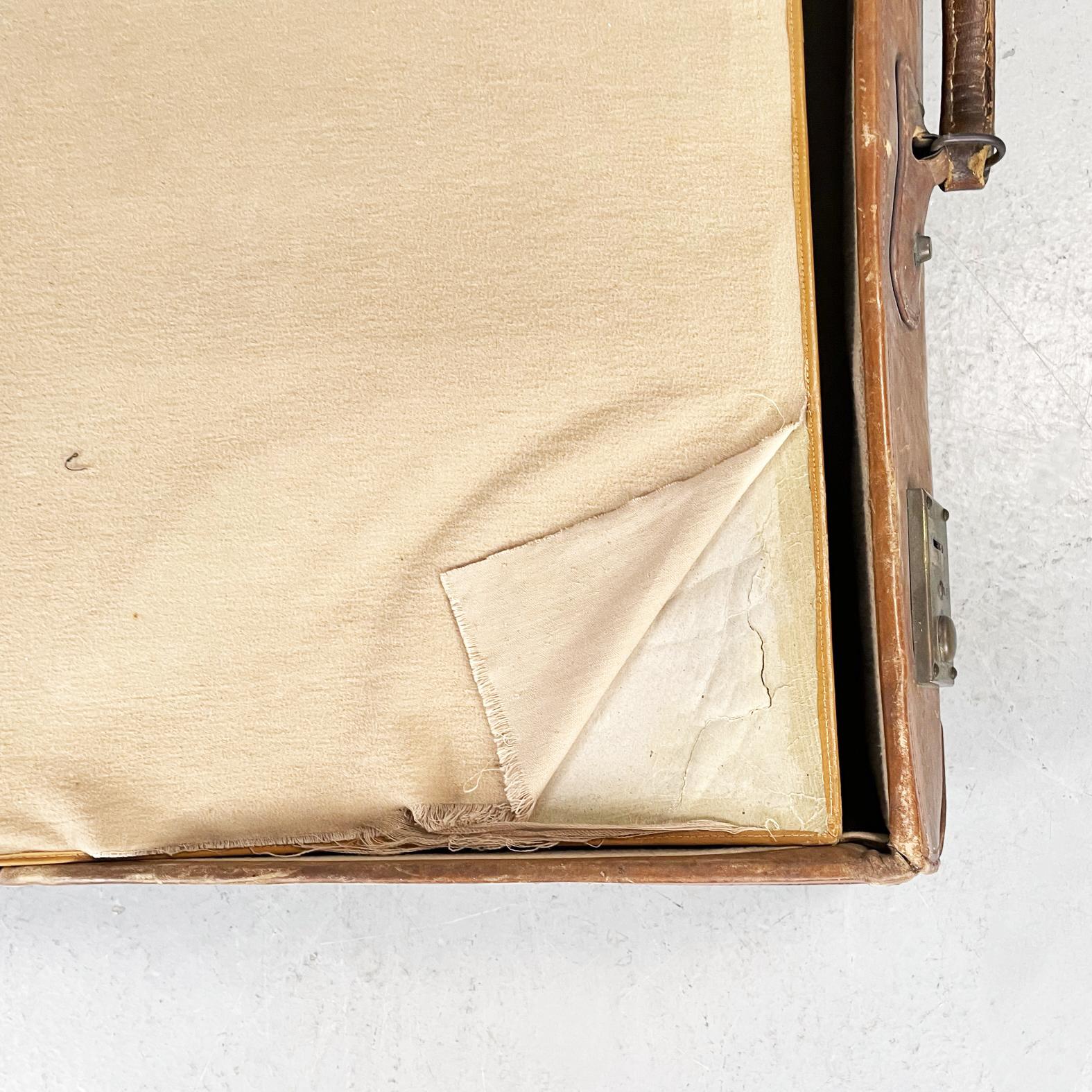 Italienisches Gepäckstück aus der Mitte des Jahrhunderts in braunem Leder mit beigem Stoff, 1960er Jahre im Angebot 13