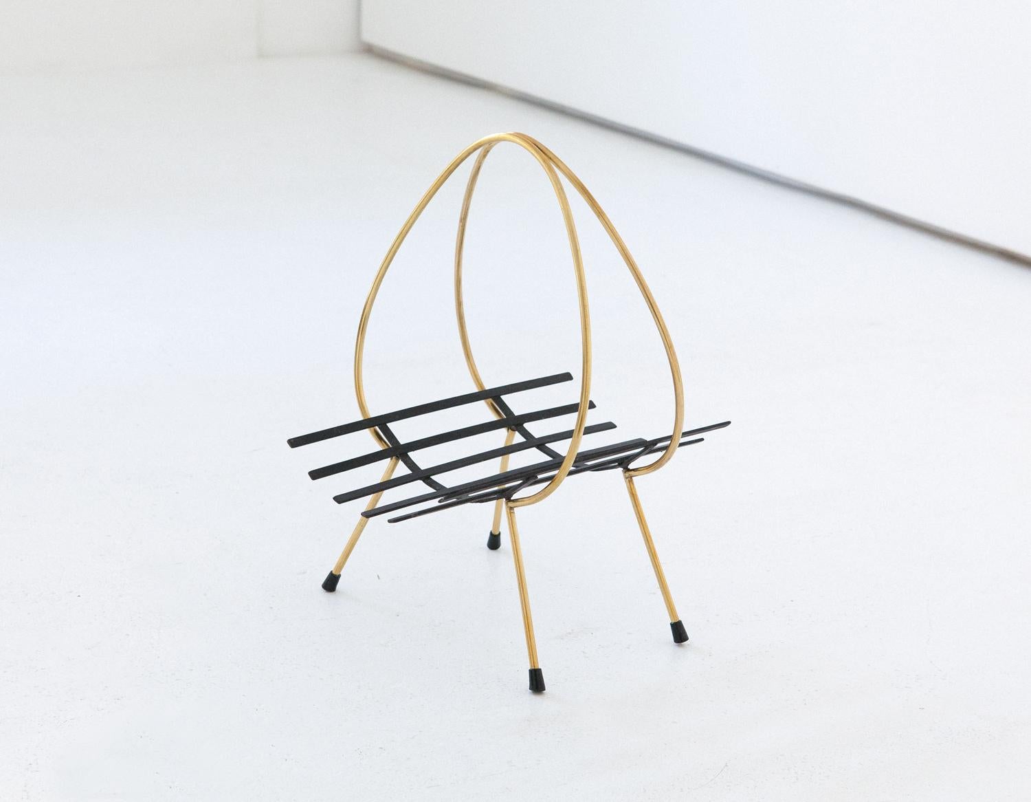 Italian Mid-Century Modern Magazine Rack, 1950s In Good Condition For Sale In Rome, IT