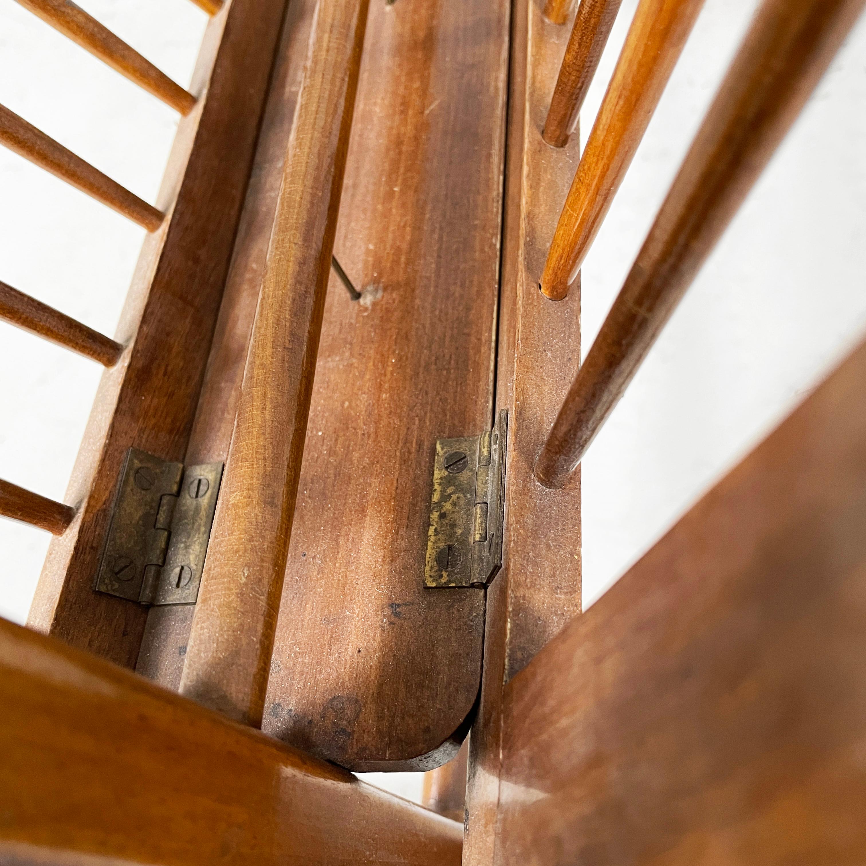 Portariviste italiano di metà secolo in legno e ottone brunito, anni '60 in vendita 2