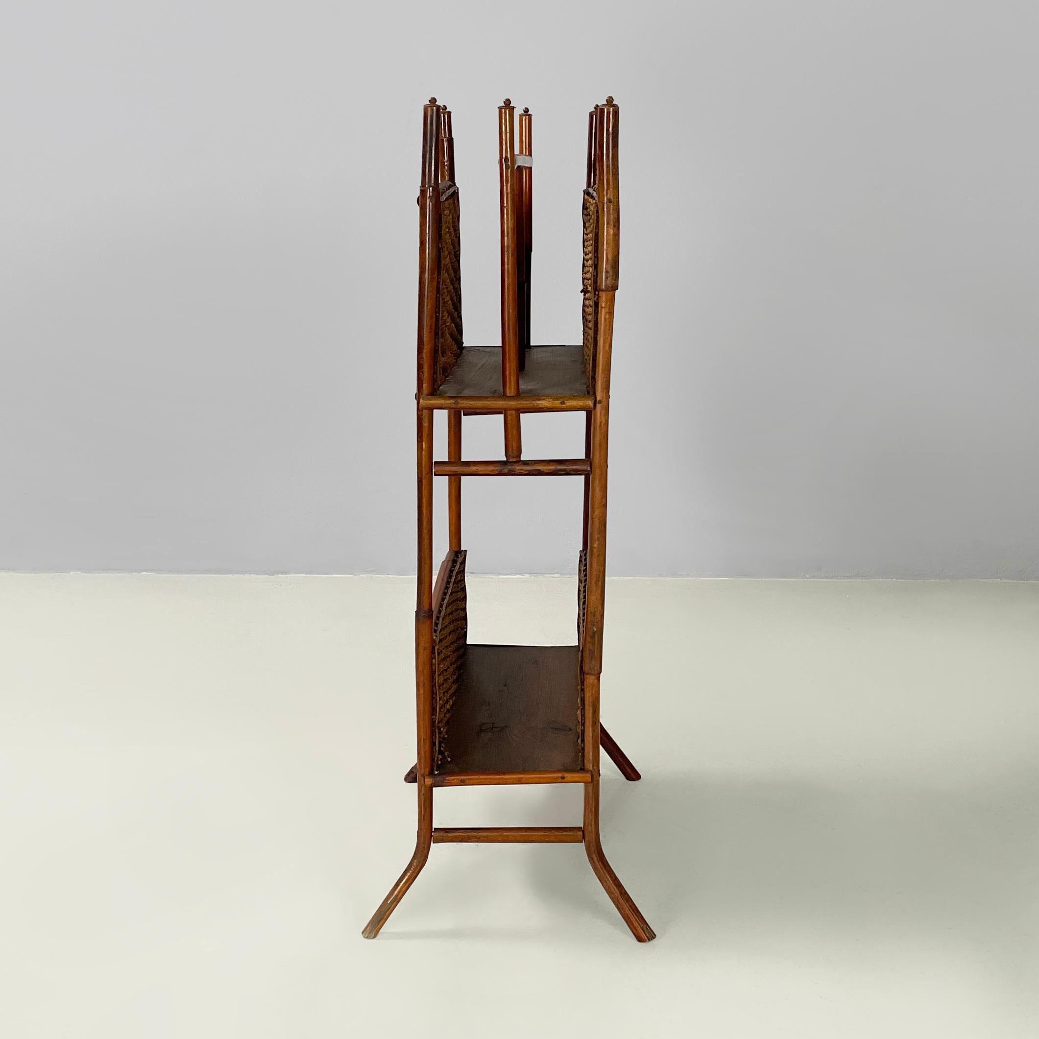 Italian mid-century modern Magazine rack with double shelf in rattan, 1960s In Good Condition For Sale In MIlano, IT
