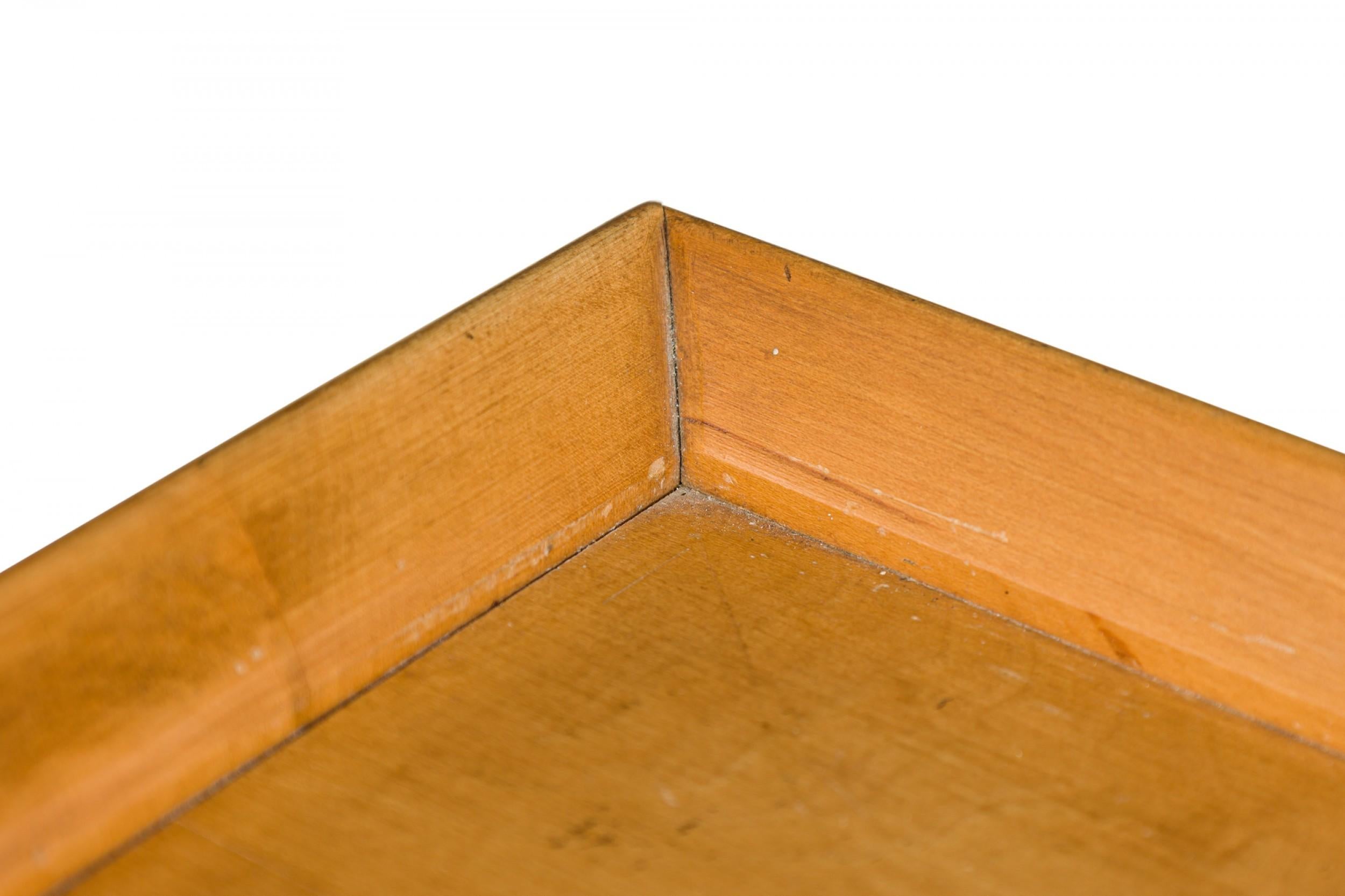 Italienische Mid-Century Modern-Hochkommode aus Ahornholz mit 6 Schubladen im Angebot 1