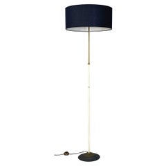 Lampada da terra italiana di metà secolo in metallo e tessuto di ottone di Stilnovo, anni '50