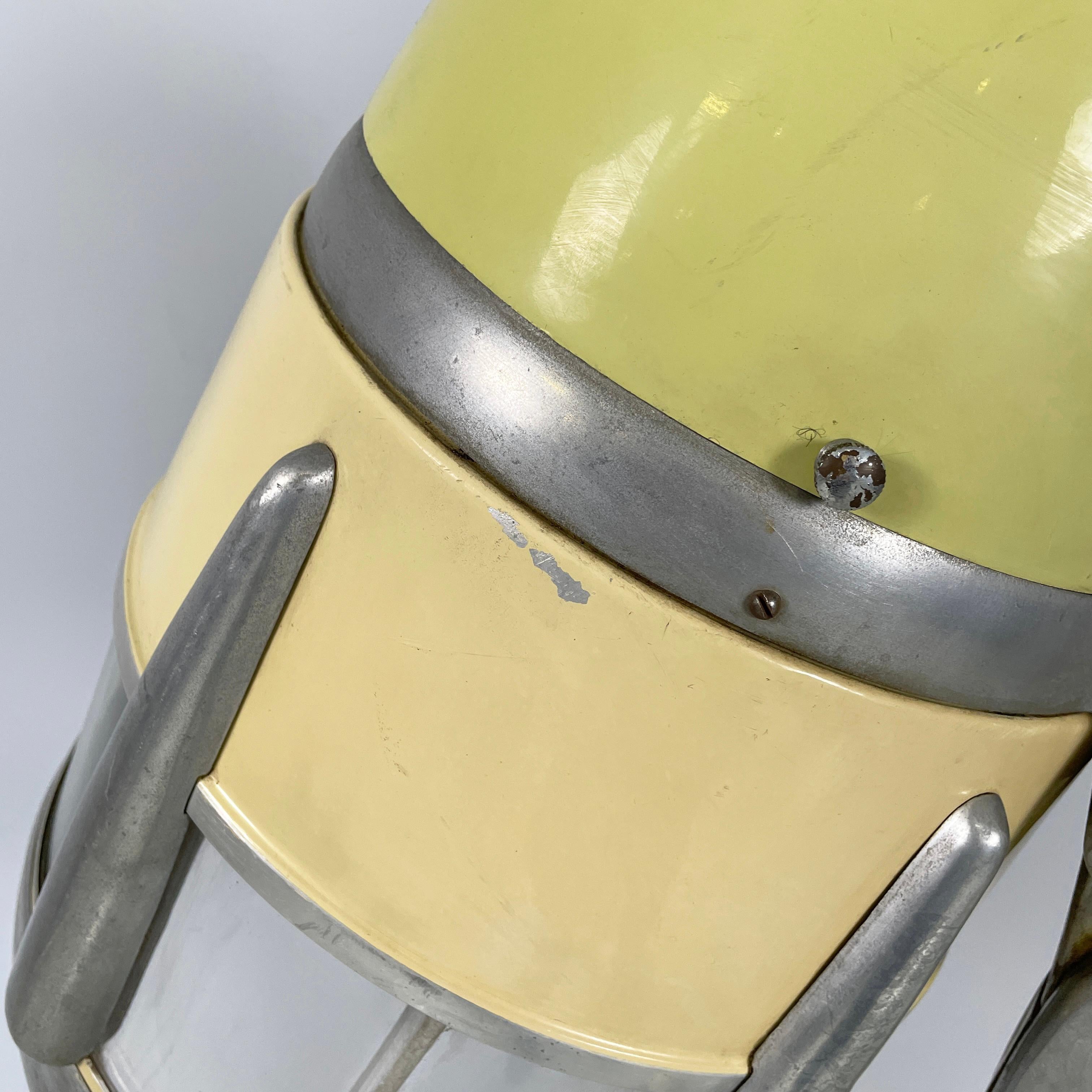 Casco da parrucchiere italiano di metà secolo in metallo, anni '50 in vendita 2