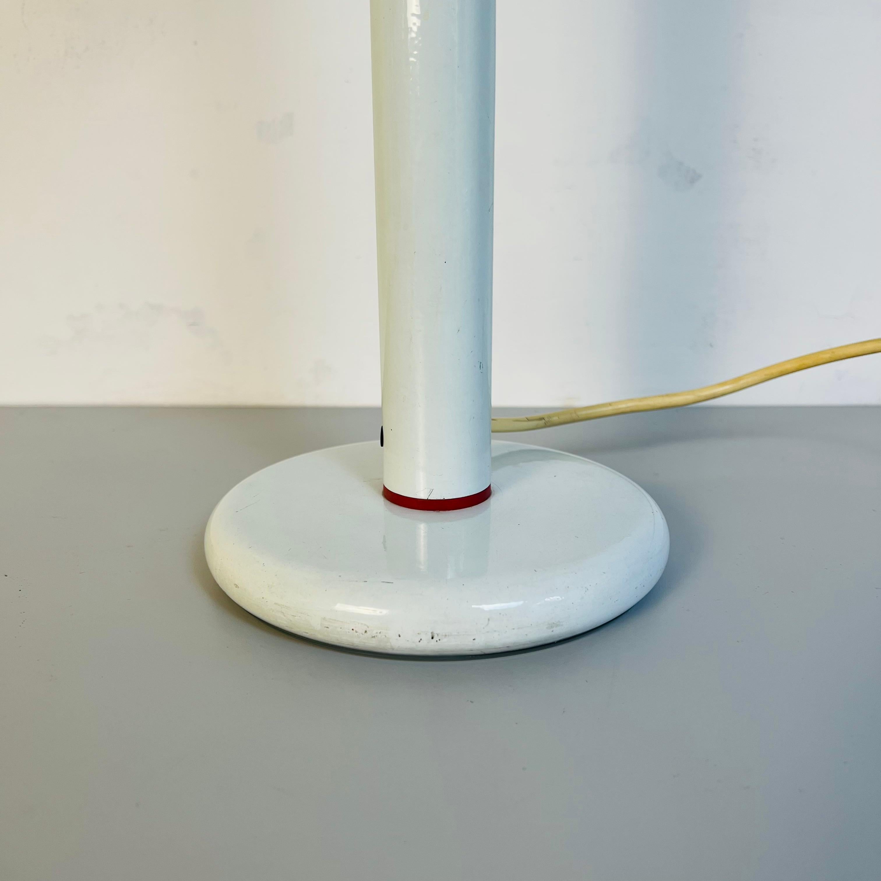 Italian Mid-Century Modern Metal Table Lamp in White and Red Details, 1970s For Sale 3