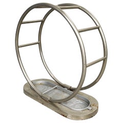 Porte-parapluies rond tubulaire en métal italien moderne du milieu du siècle dernier, années 1980