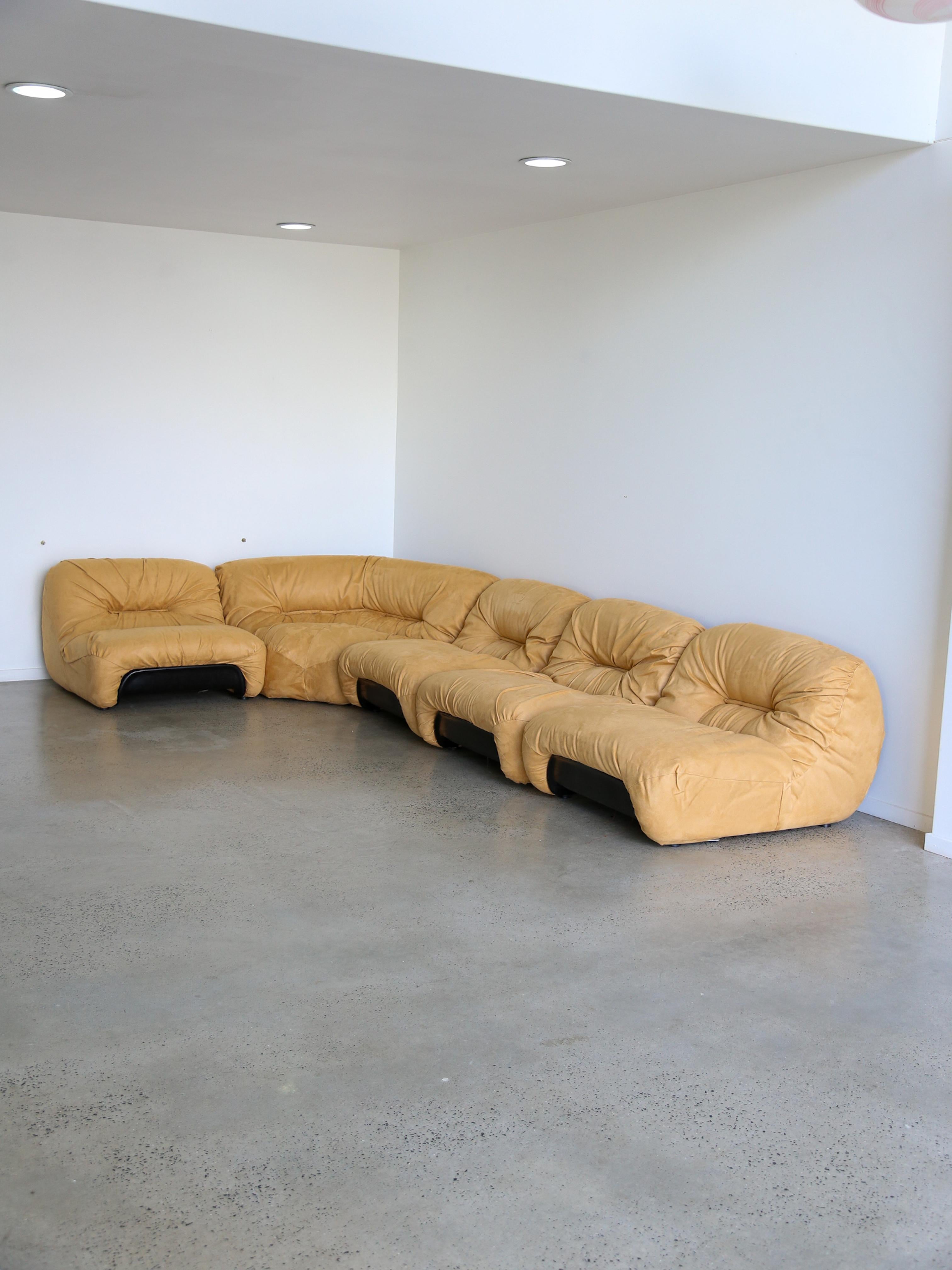 Modulares italienisches Mid-Century-Modern-Sofa von Diego Mattu für P1 1960er Jahre im Angebot 9