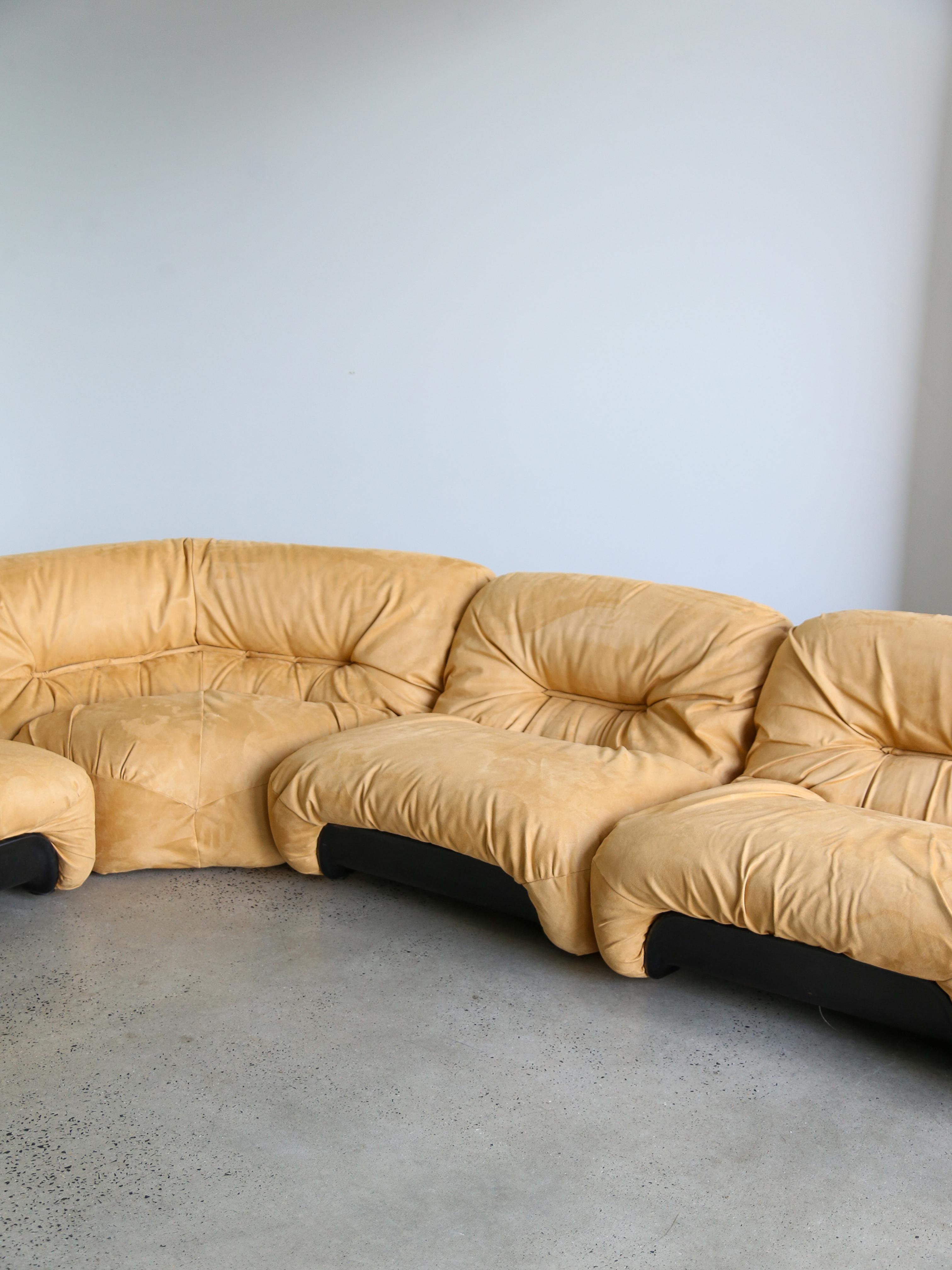 Modulares italienisches Mid-Century-Modern-Sofa von Diego Mattu für P1 1960er Jahre im Angebot 10