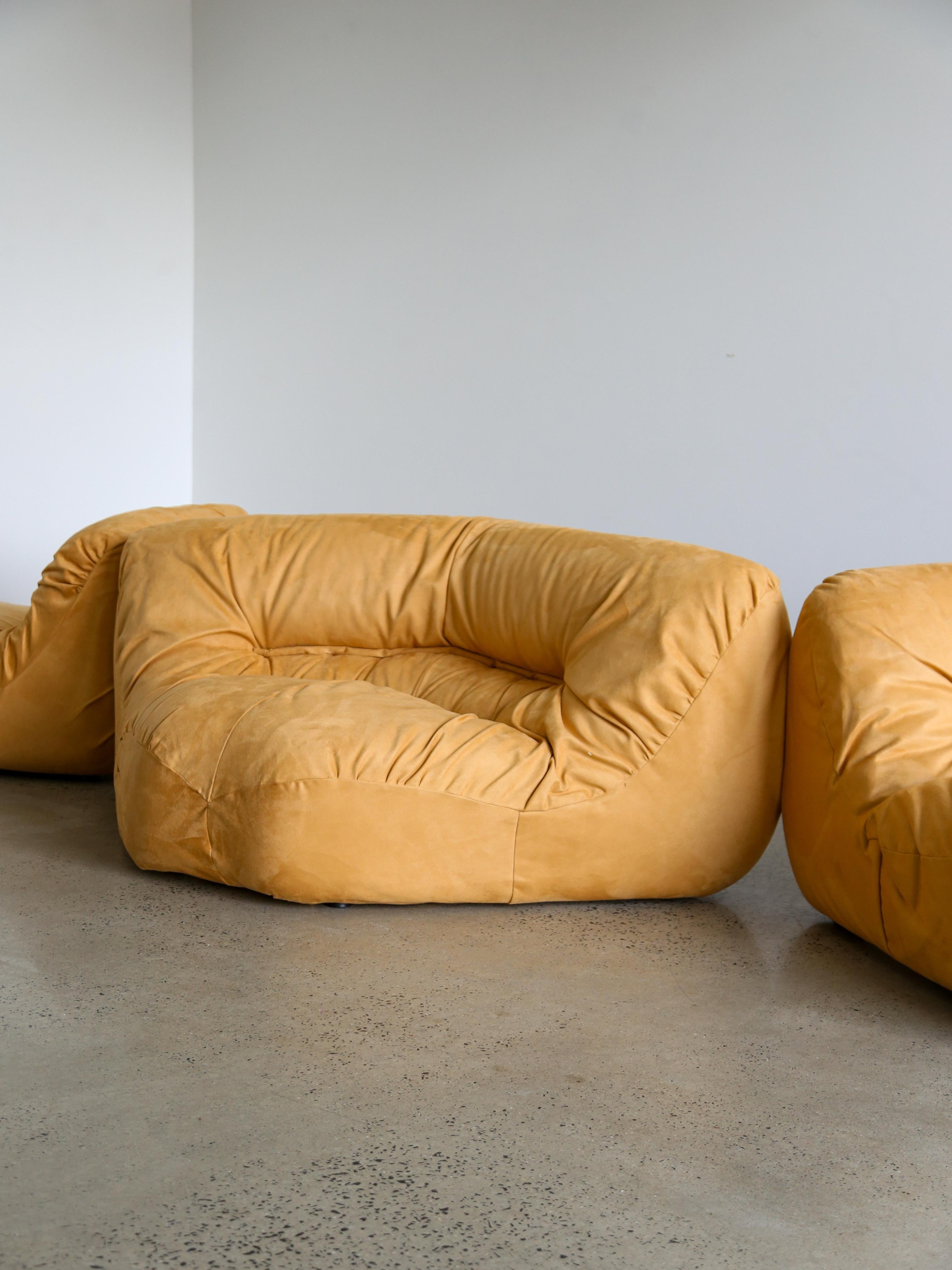 Modulares italienisches Mid-Century-Modern-Sofa von Diego Mattu für P1 1960er Jahre im Angebot 11