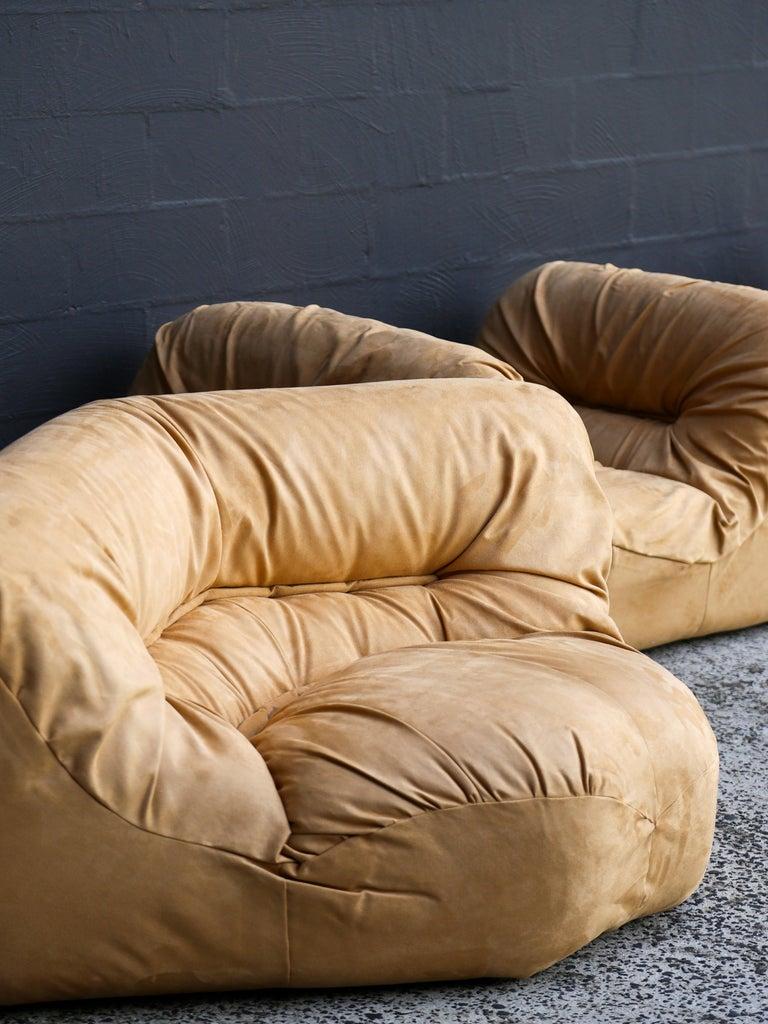Mid-Century Modern Italian Mid Century Modern Modular Sofa By Diego Mattu for P1 1960s For Sale