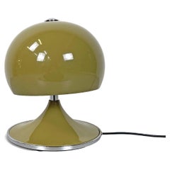 Retro Italian mid-century modern moss green aluminum table lamp, 1960s