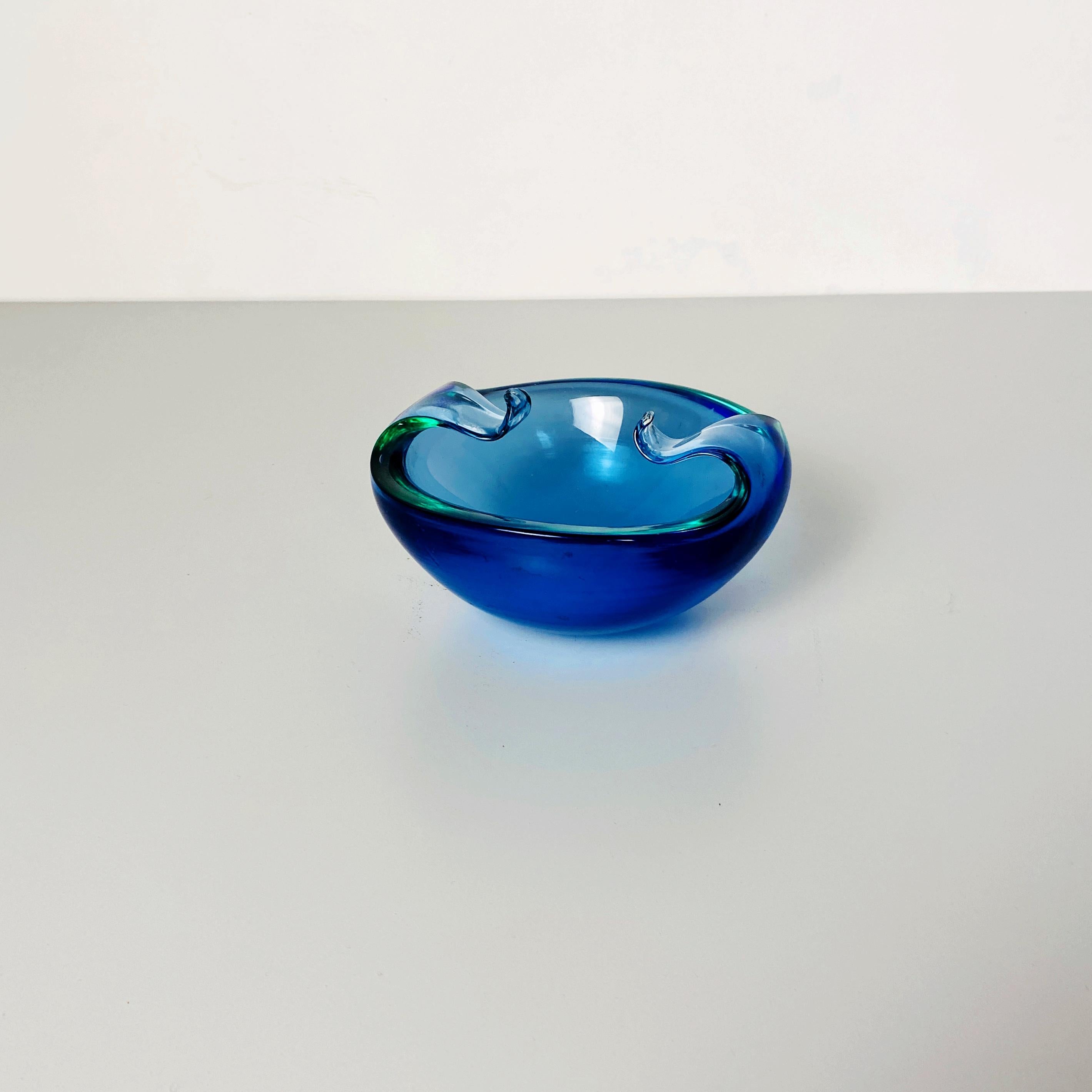 Italian Mid-Century Modern Murano Glass Object Holder with Curled Arms, 1970s For Sale 6