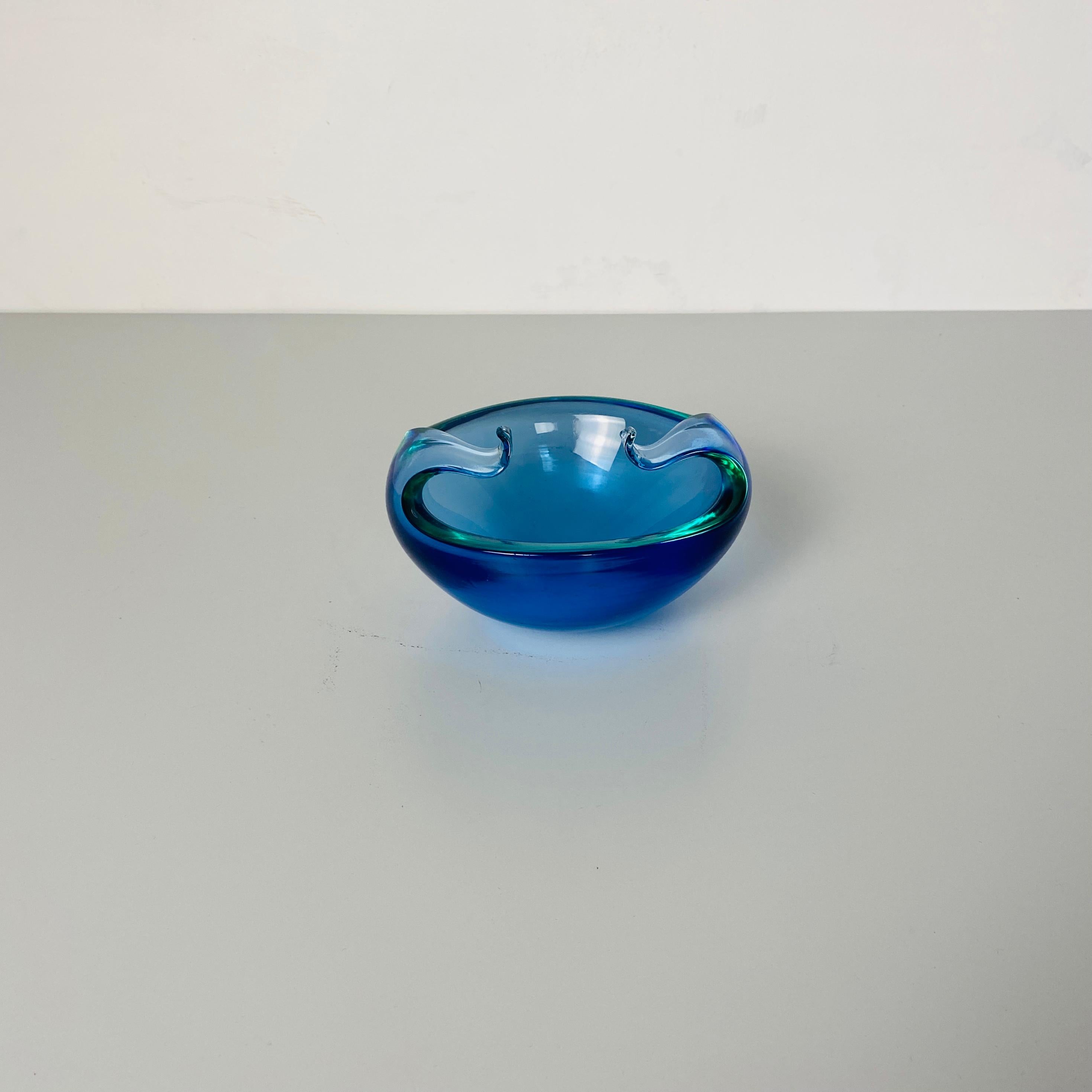 Italian Mid-Century Modern Murano Glass Object Holder with Curled Arms, 1970s In Good Condition For Sale In MIlano, IT
