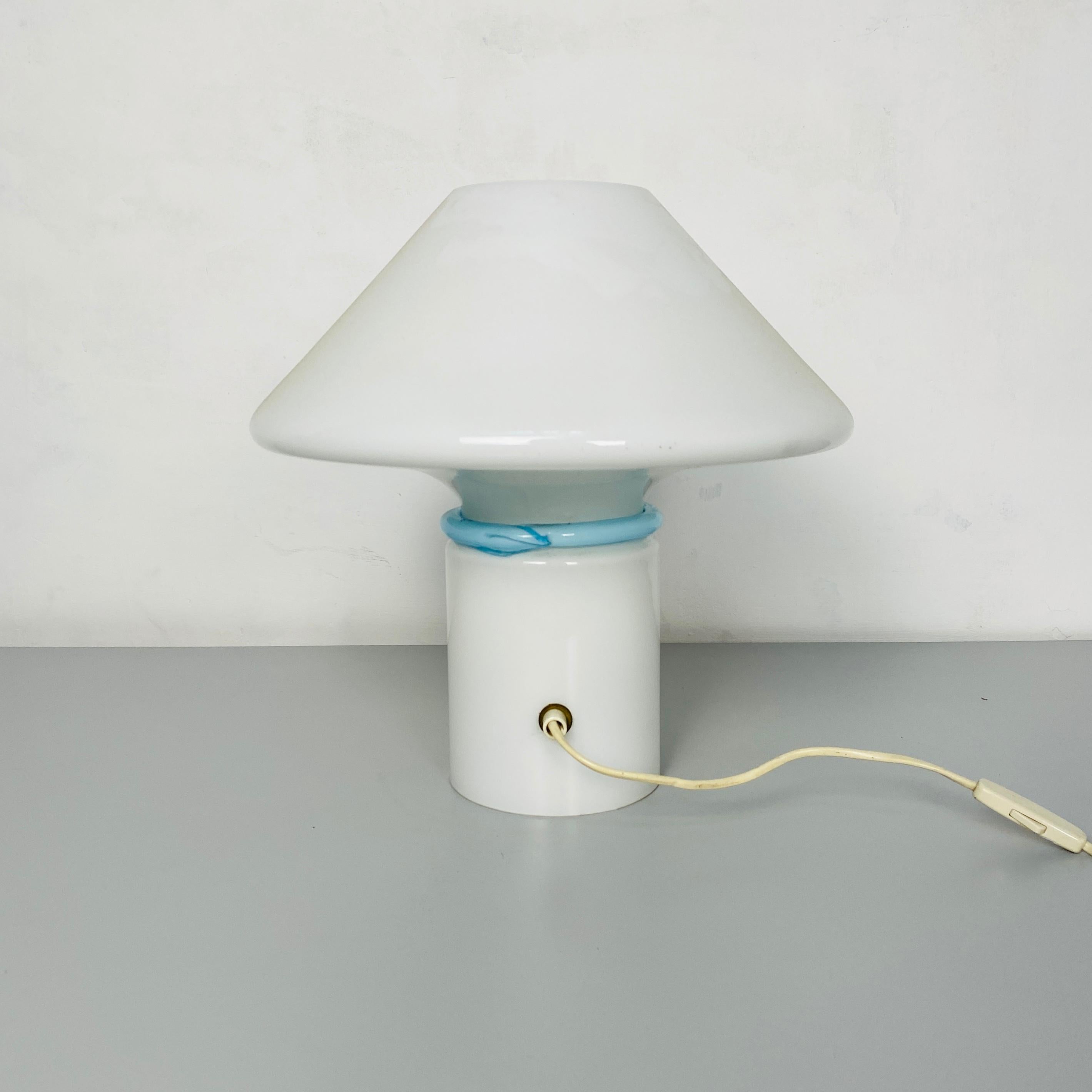 Fine XX secolo Lampada da tavolo in vetro di Murano con decorazioni, anni '70, Italia Mid-Century Modern in vendita