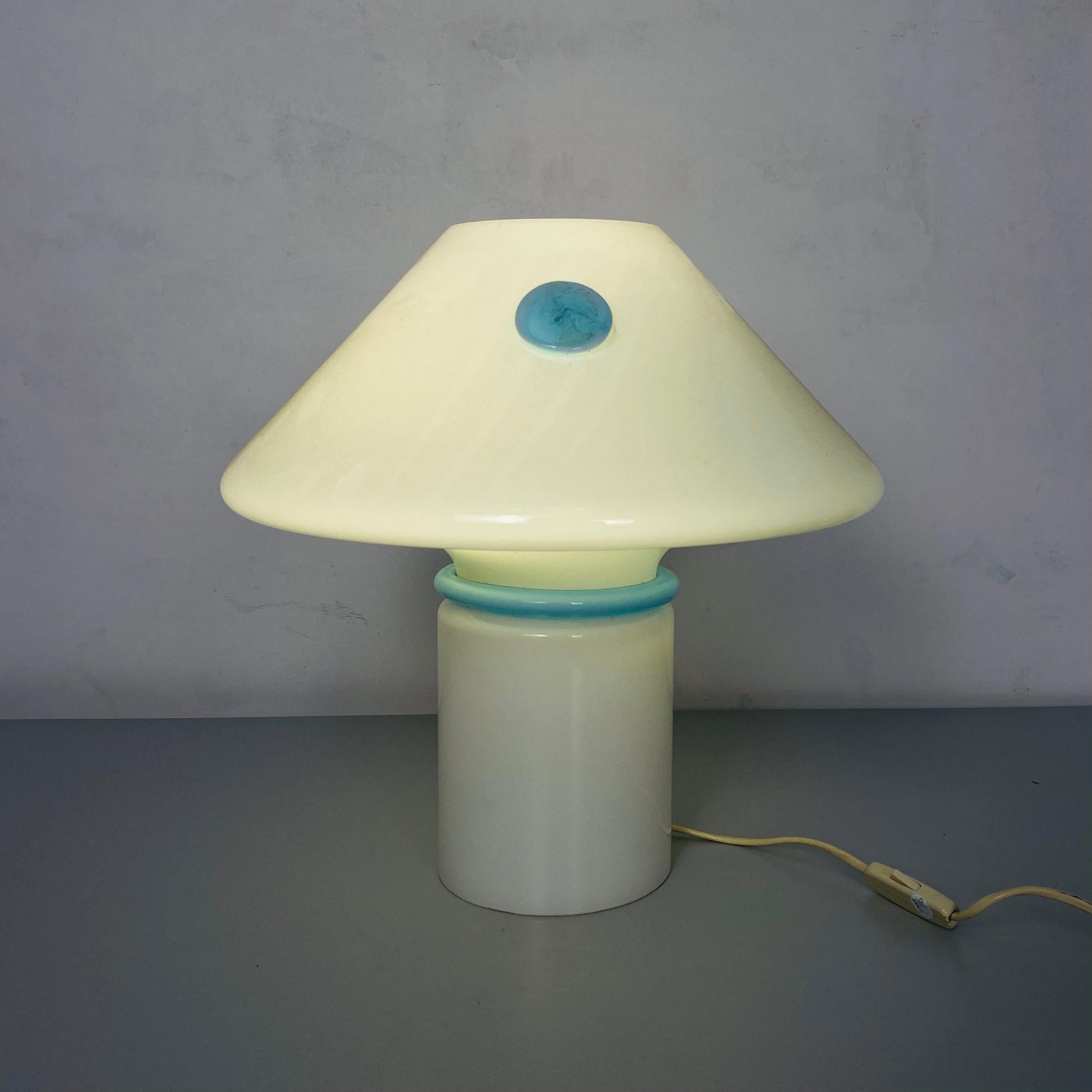 Lampada da tavolo in vetro di Murano con decorazioni, anni '70, Italia Mid-Century Modern in vendita 1