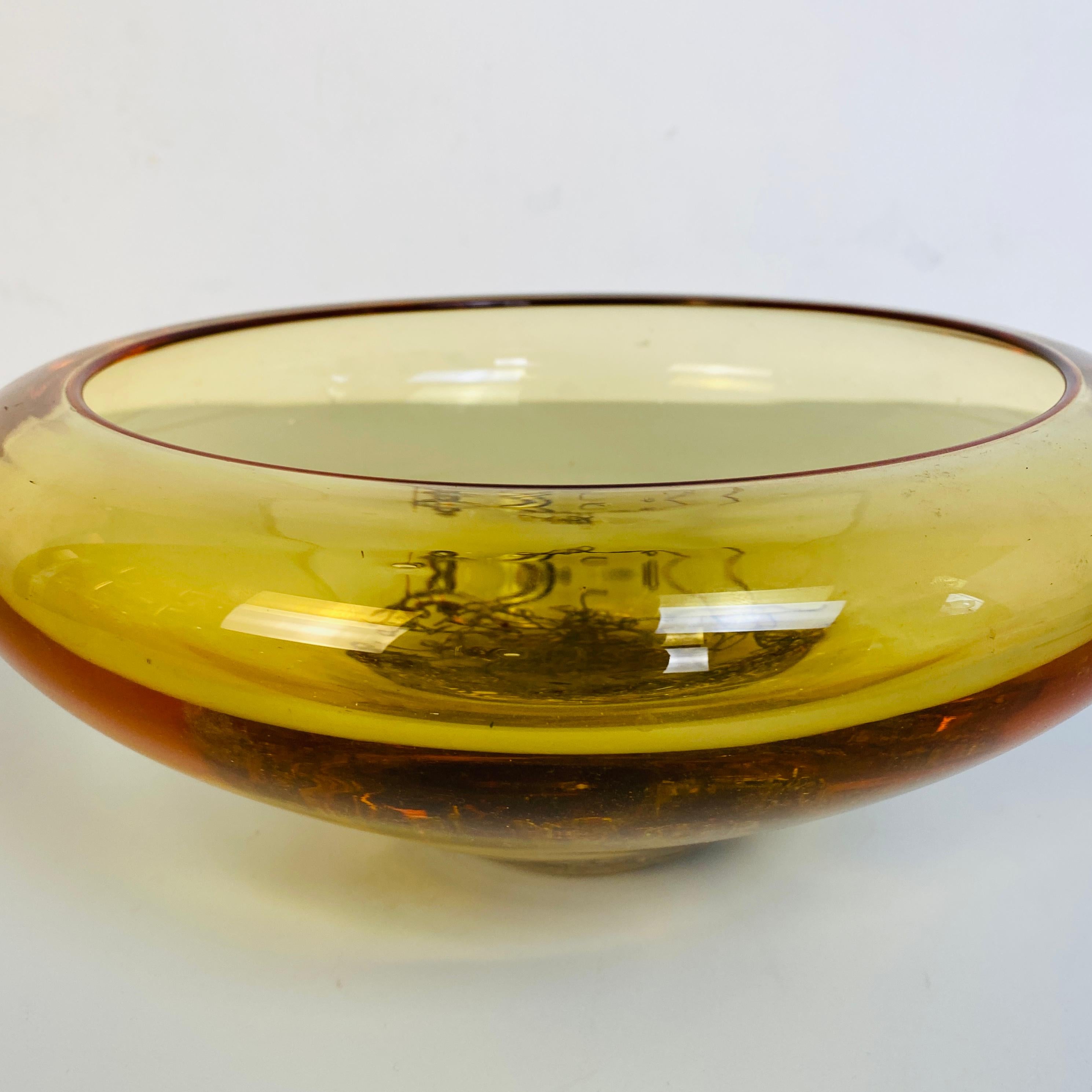 Italian Mid-Century Modern Murano Glass Yellow Bowl, 1970s For Sale 3