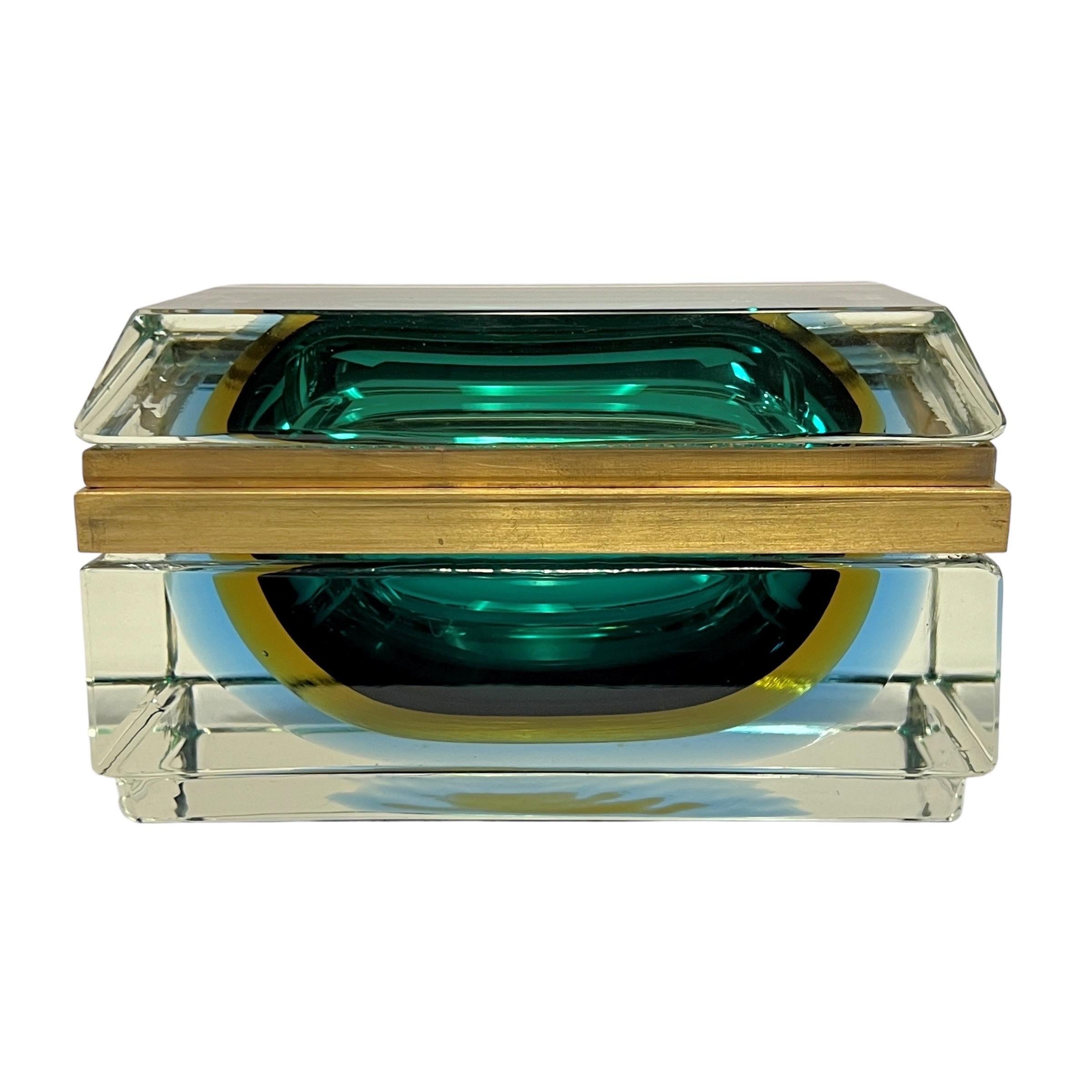 Caja de baratijas italiana de cristal artístico Murano Sommerso de mediados del siglo XX Moderno de mediados de siglo en venta