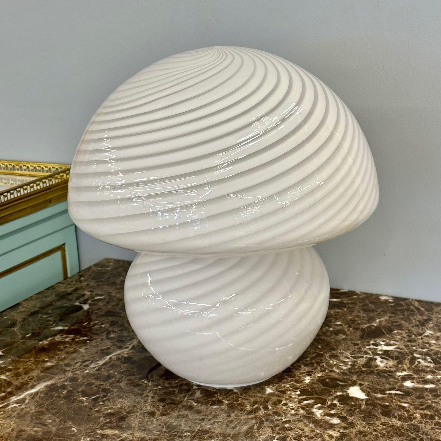 Italian Mid-Century Modern Mushroom Lamp, White Murano Glass, Swirl Blown Glass In Good Condition For Sale In Stamford, CT
