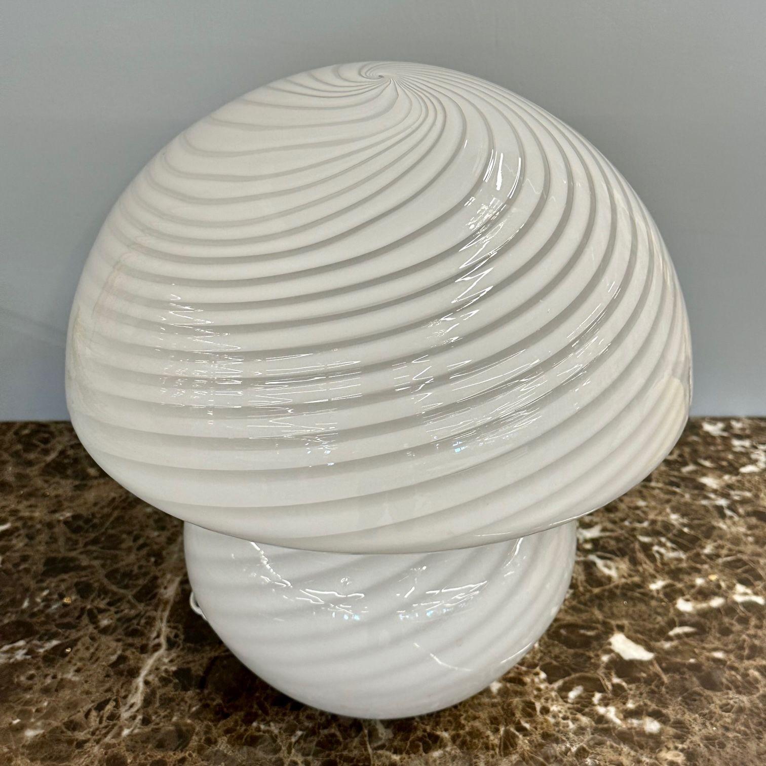 Italian Mid-Century Modern Mushroom Lamp, White Murano Glass, Swirl Blown Glass For Sale 2