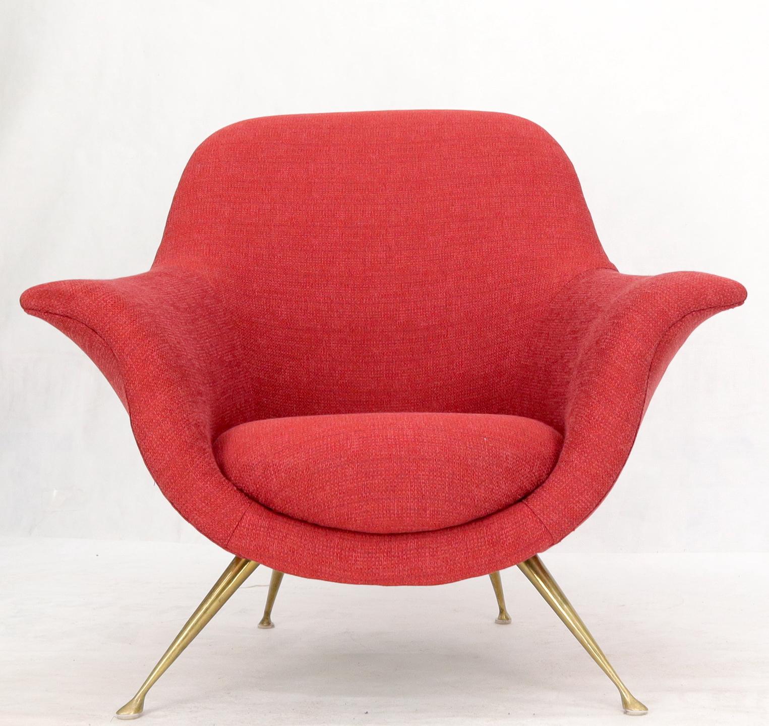 Stunning mid century Italian modern lounge chair on cone shape solid brass legs. Paolo Buffa, Gio Ponti decor match.