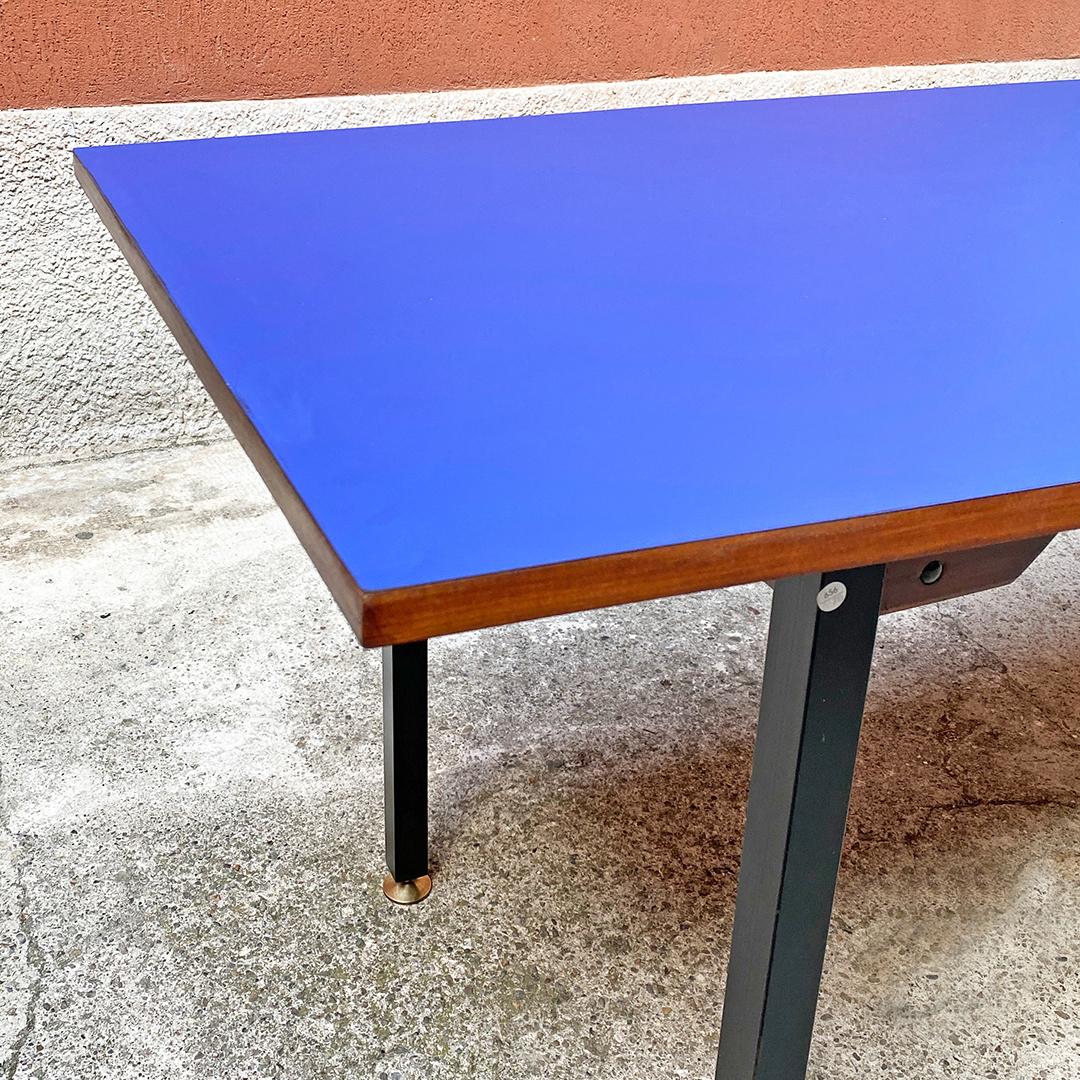 Italian Mid-Century Modern Octagonal Blue Formica Dining Table, 1960s In Good Condition In MIlano, IT