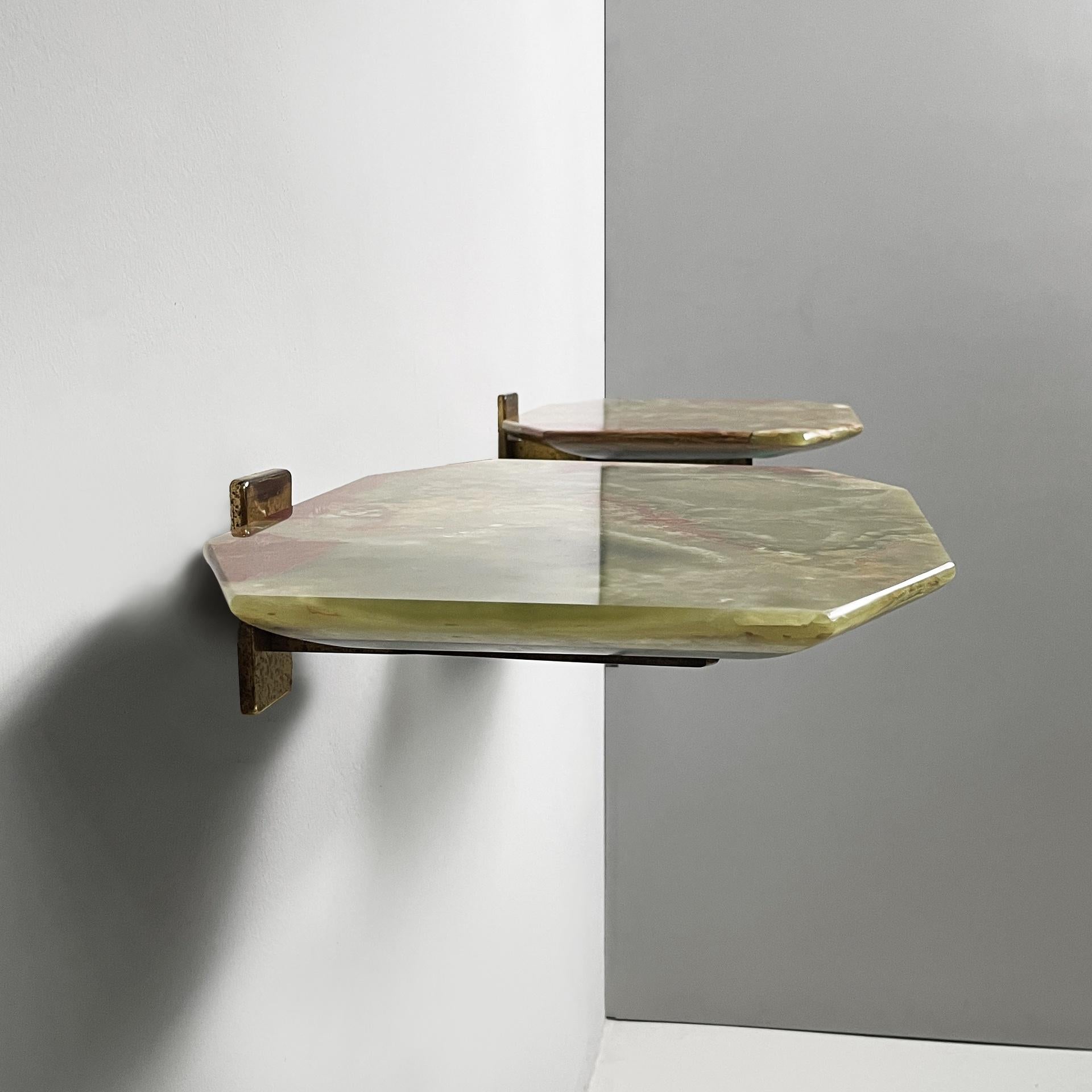 Tables de chevet italiennes mid-century modern en onyx et laiton par Azucena, années 1960. Bon état - En vente à MIlano, IT