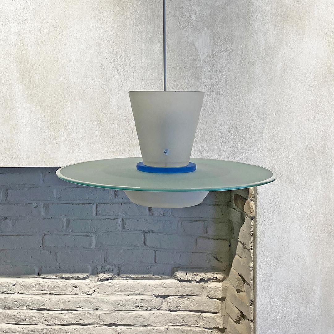 Late 20th Century Italian Mid-Century Modern Opaline Glass Chandelier by Flos, 1980s