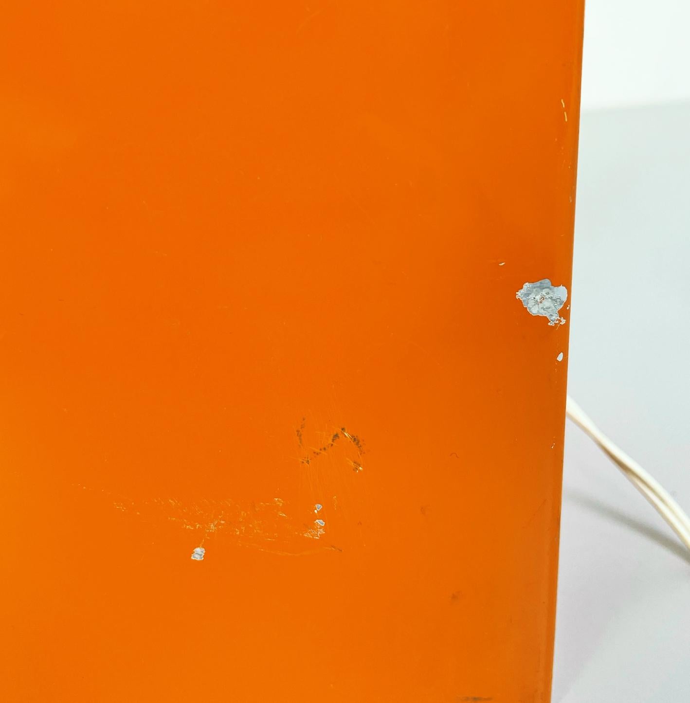 Italian Mid-Century Modern Orange Sheet Metal Table Lamp, 1970s For Sale 6