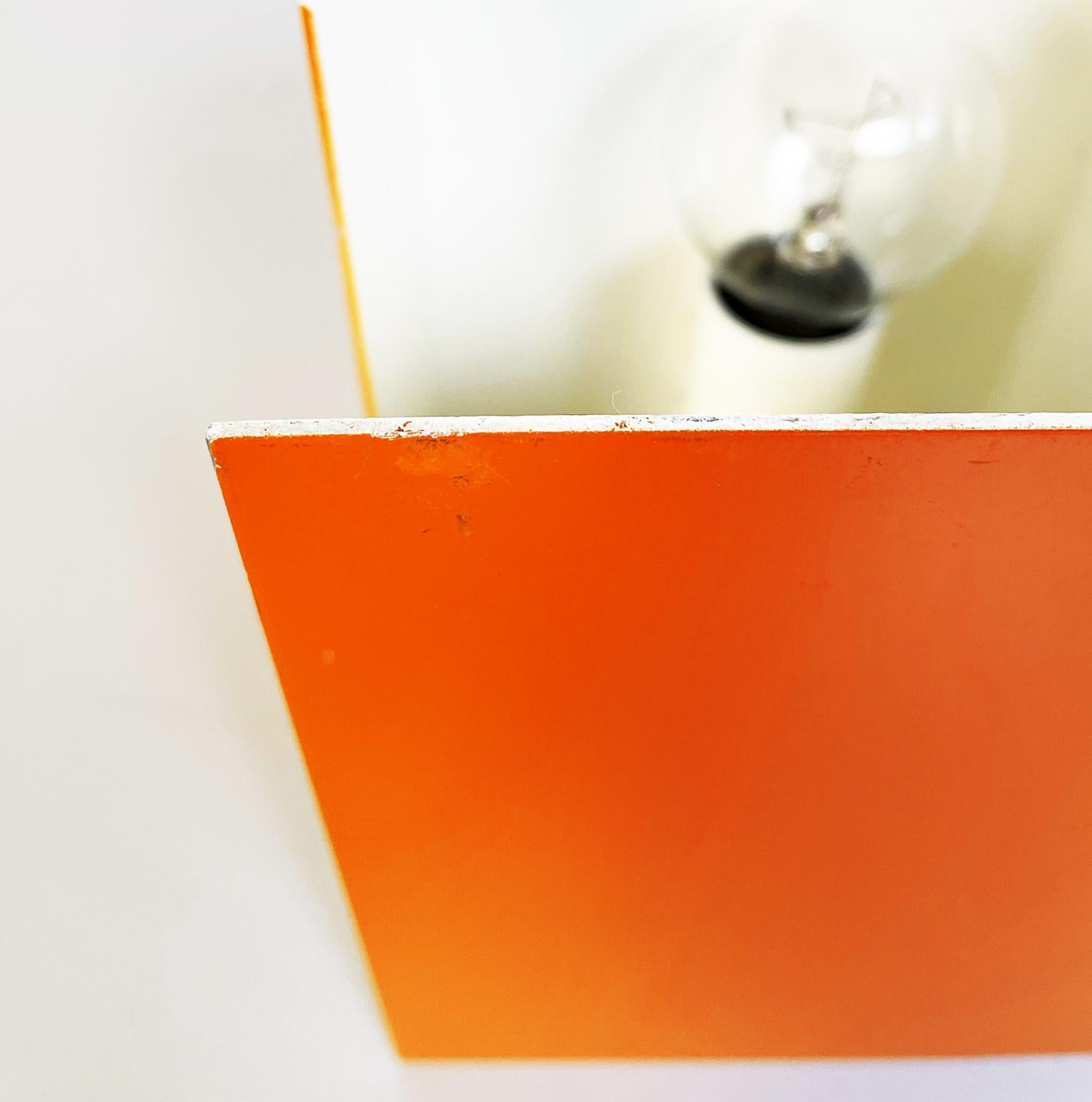 Italian Mid-Century Modern Orange Sheet Metal Table Lamp, 1970s For Sale 5