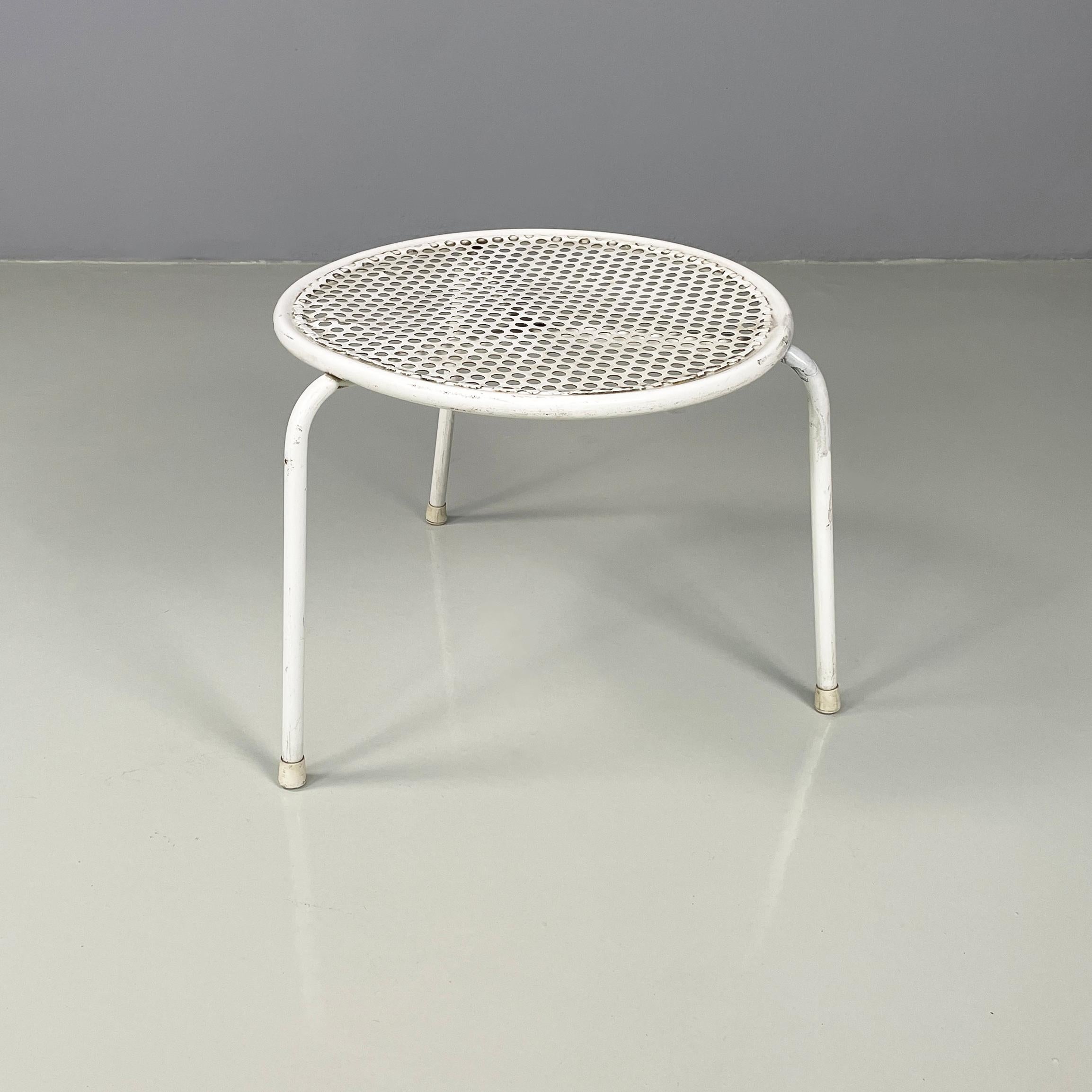 Mid-Century moderno Tavolini da caffè per esterni in metallo bianco di Emu, anni '60. in vendita