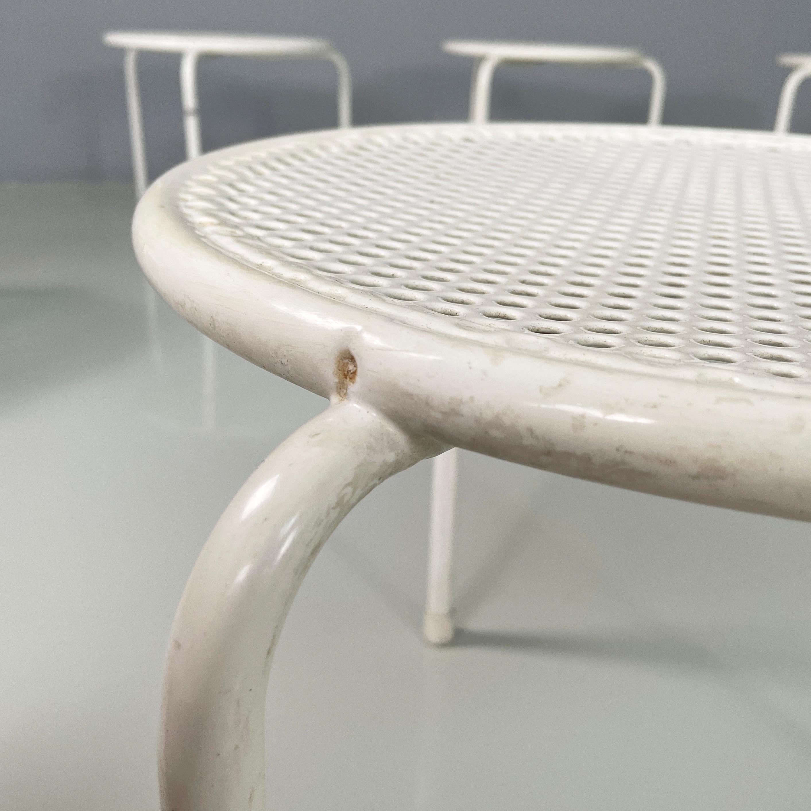 Metallo Tavolini da caffè per esterni in metallo bianco di Emu, anni '60. in vendita