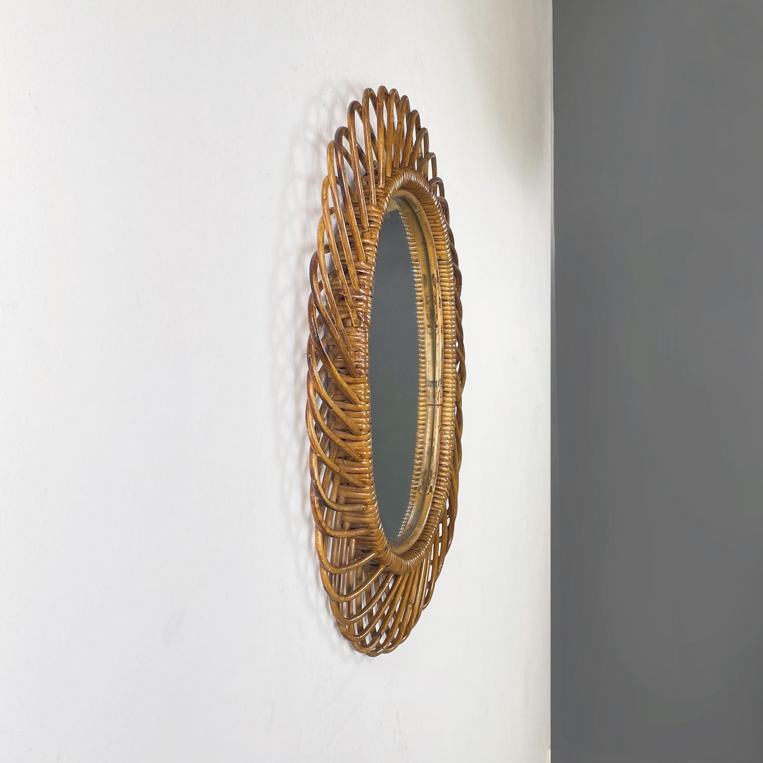 Mid-Century Modern Italian mid-century modern Oval wall mirror in rattan, 1960s