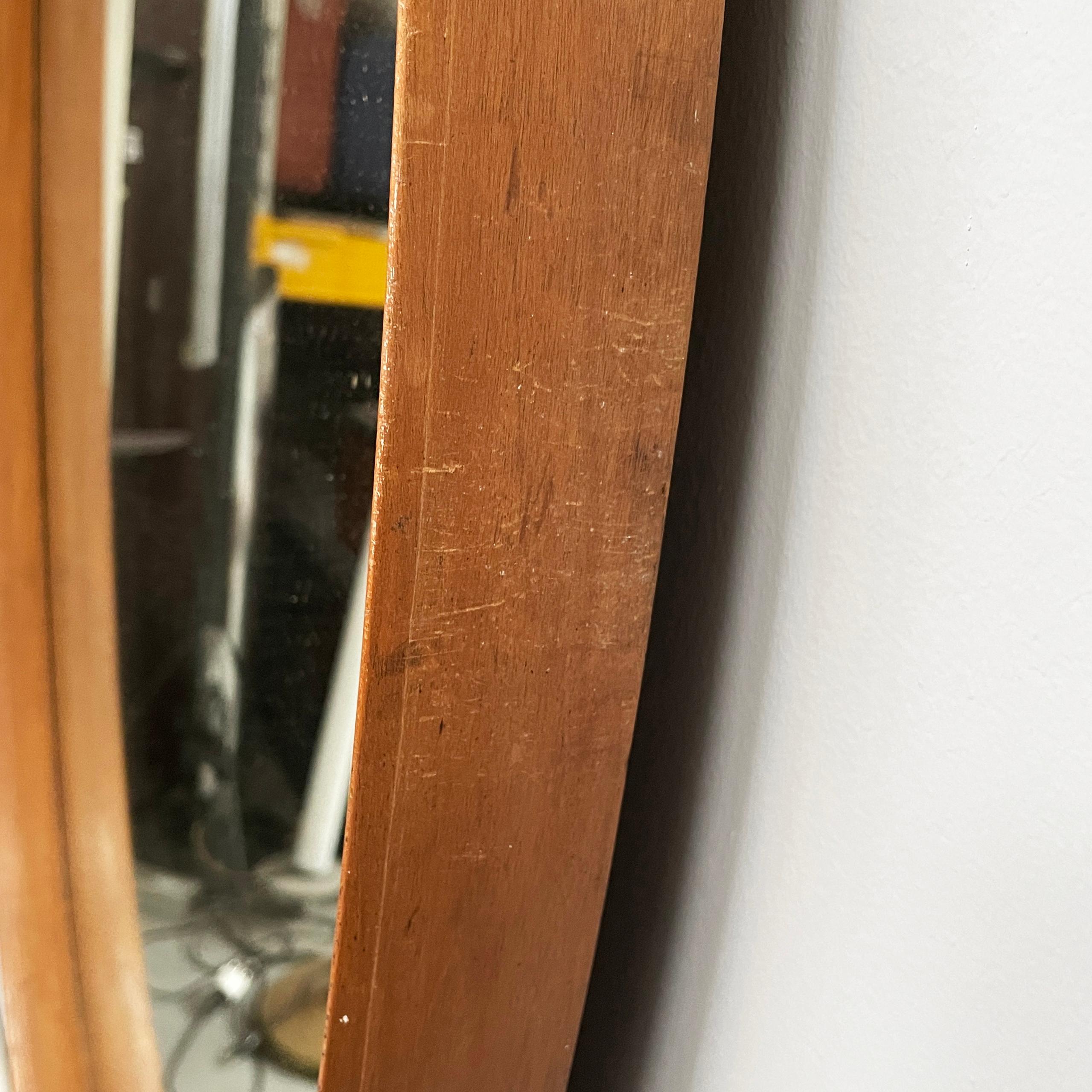 Italian mid-century modern Oval wall mirror in wood and rope, 1960s For Sale 3